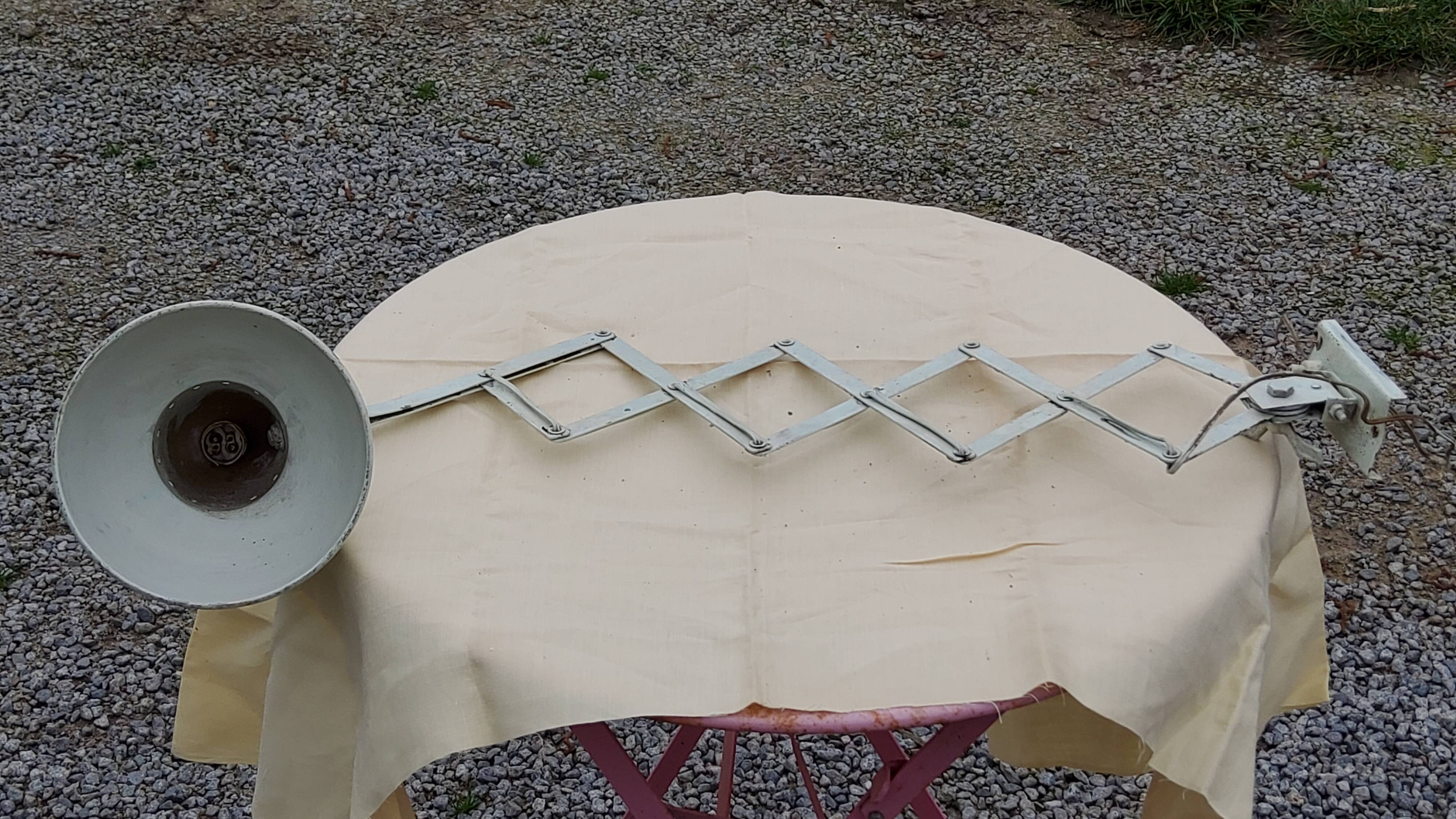 Adjustable metal accordion wall lamp from the 50s aluminum lampshade