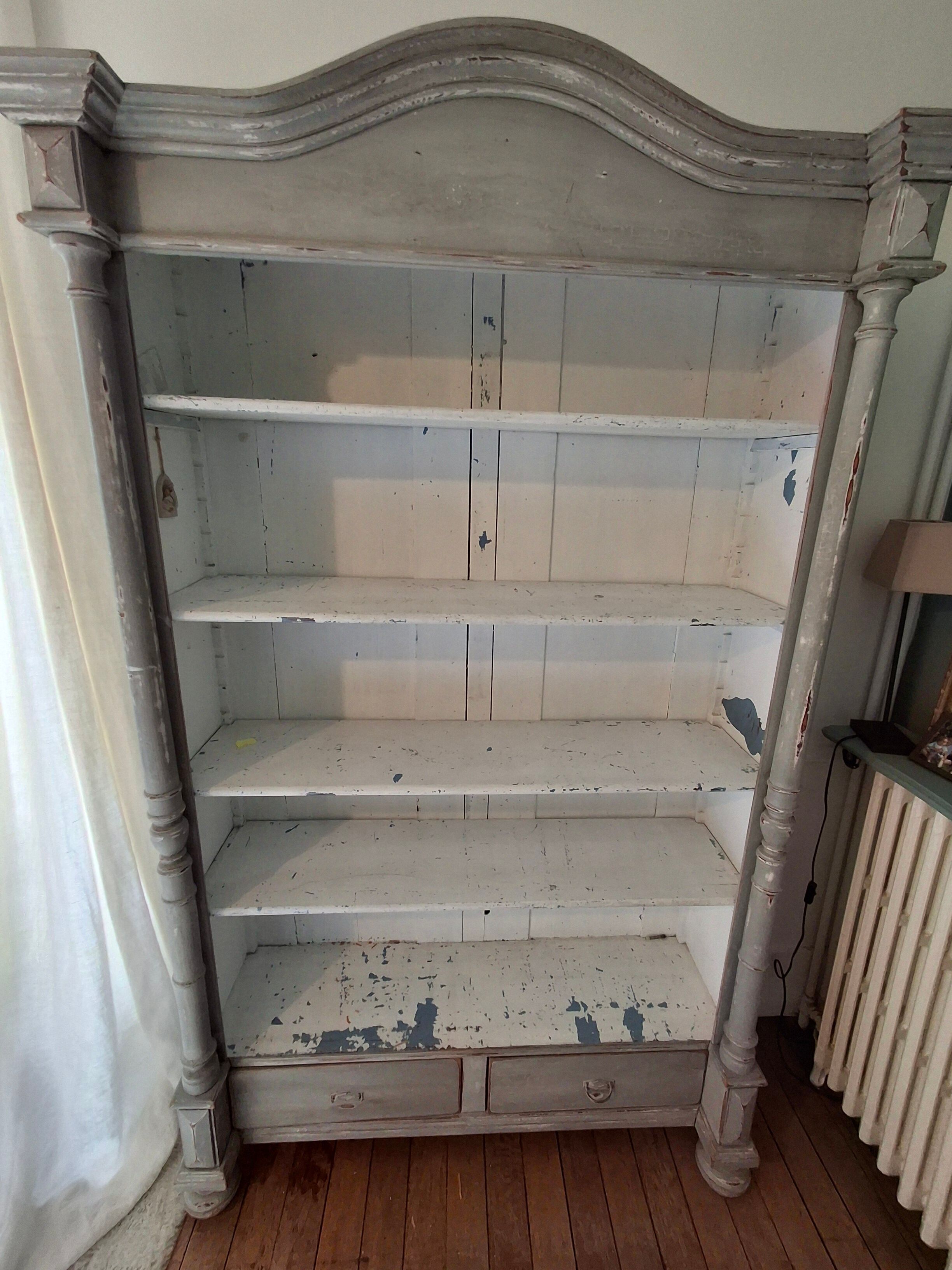 Shabby chic library