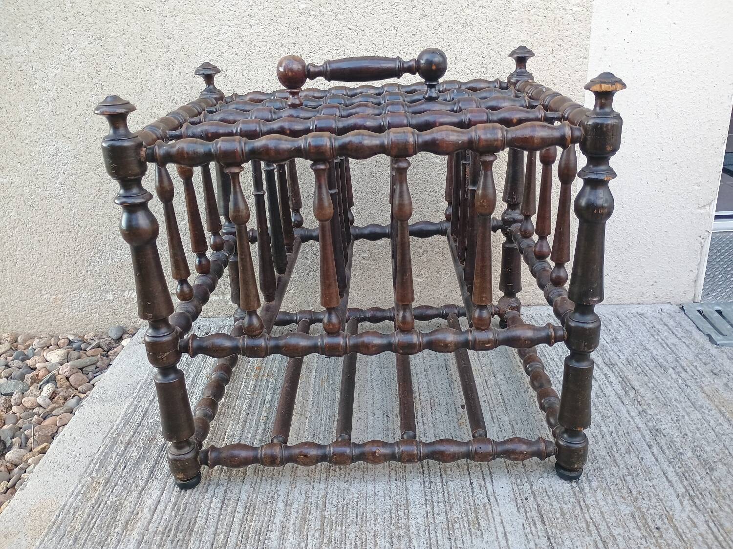 Napoleon I turned mahogany wood magazine or music sheet rack