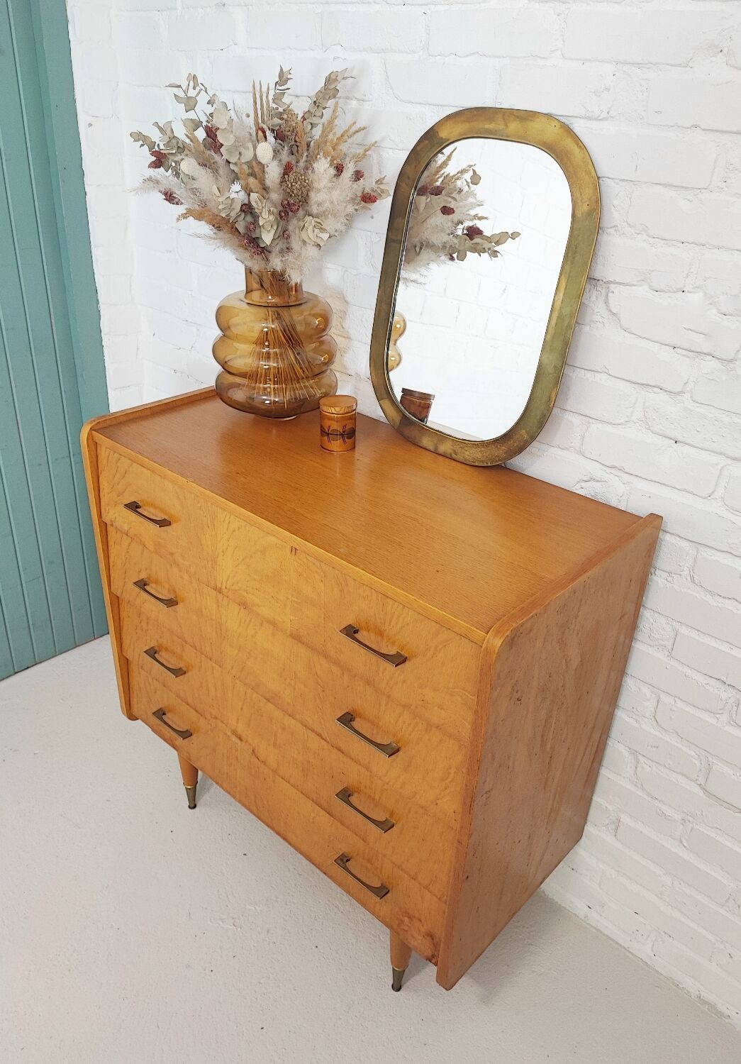 Vintage chest of drawers