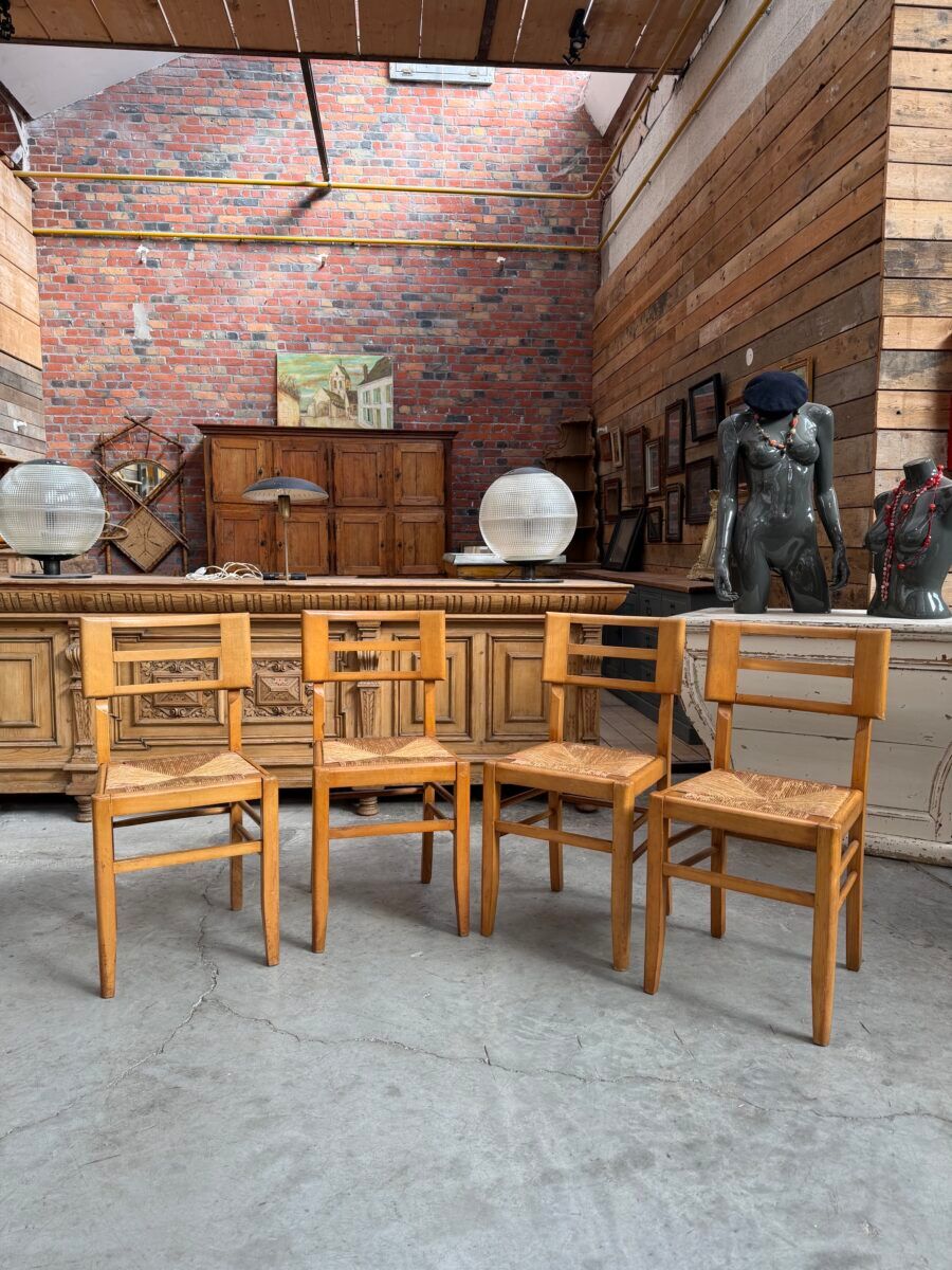 Suite de 4 chaises Pierre Cruege
