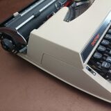 Brother Deluxe 662 TR Typewriter
