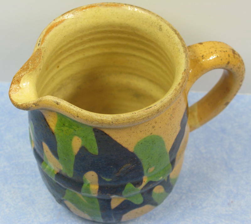 Pottery earth varnished popular art