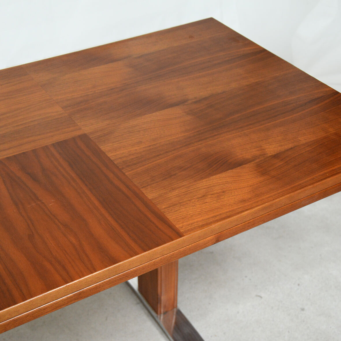 Flexible modernist coffee table, 1960