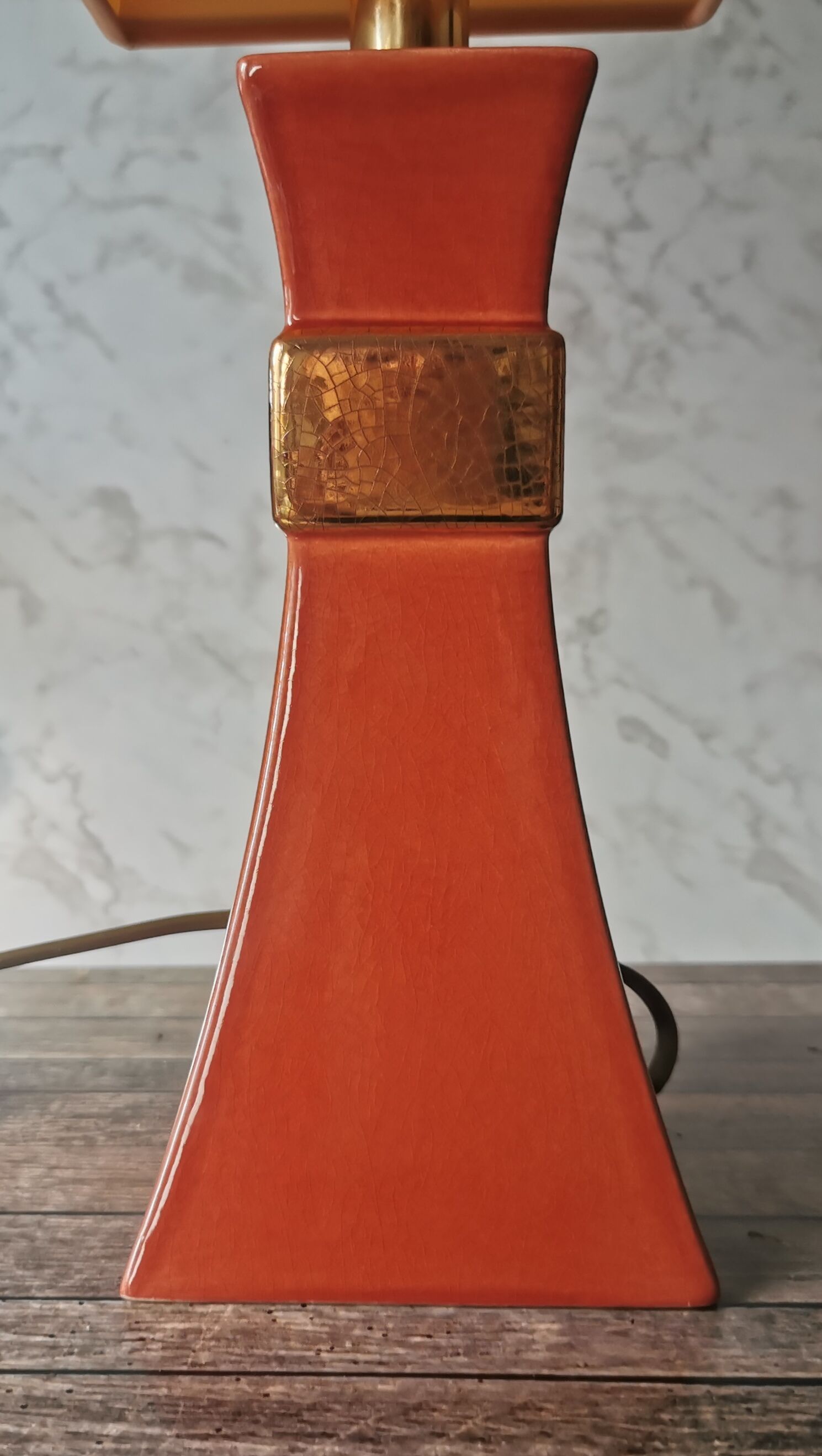 Coral lamp and gold house Le Dauphin