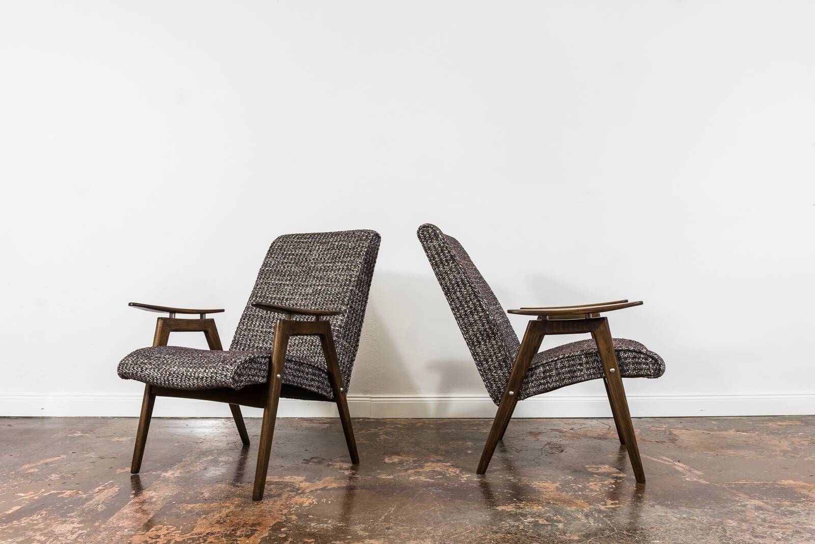 Pair of armchairs by Jaroslav Šmídek, TON, Czechoslovakia, 1960s