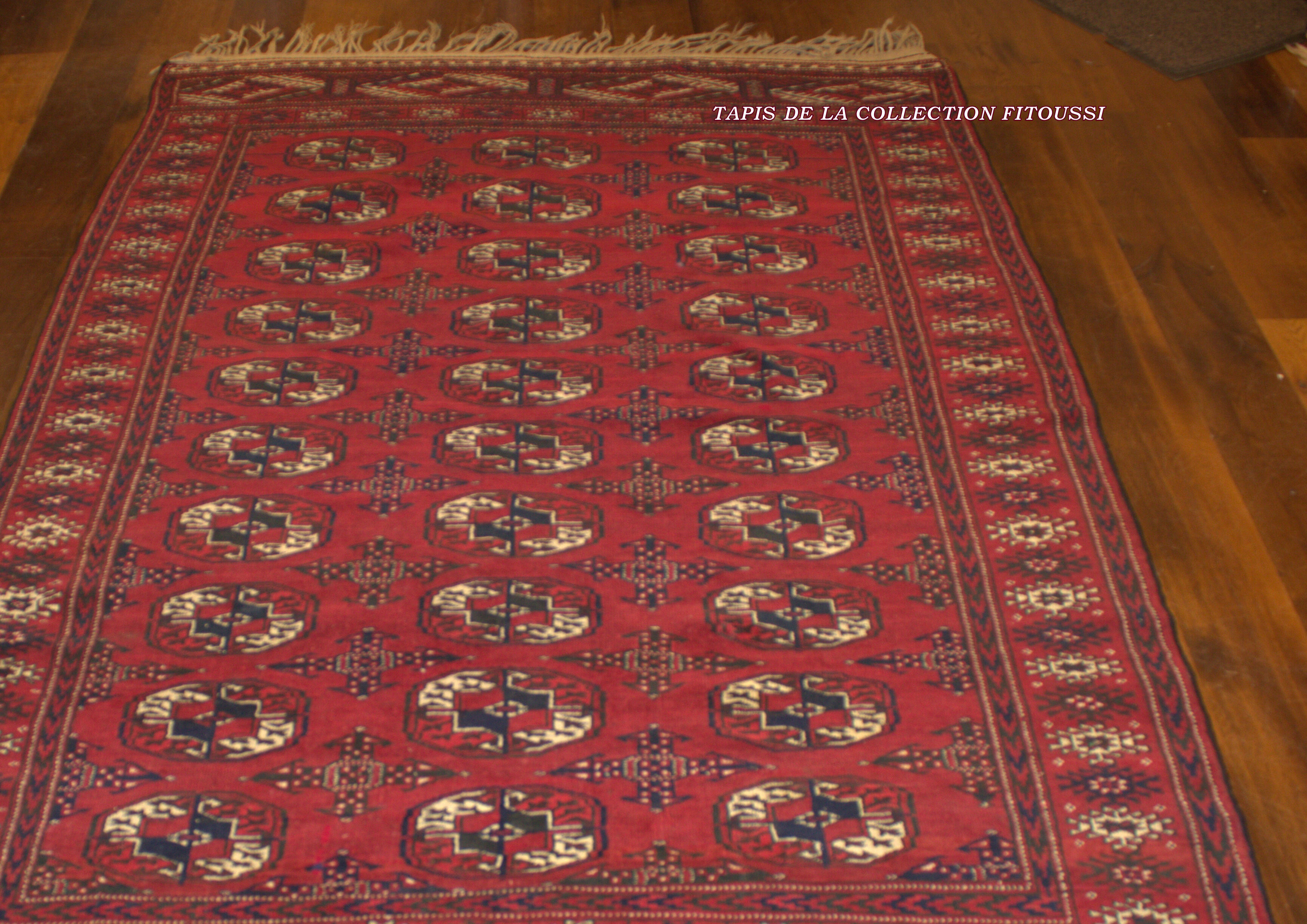 Tapis turkmene boukhara royal ancien 1950 - 152x232cm