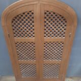 Double oriental door and its frame