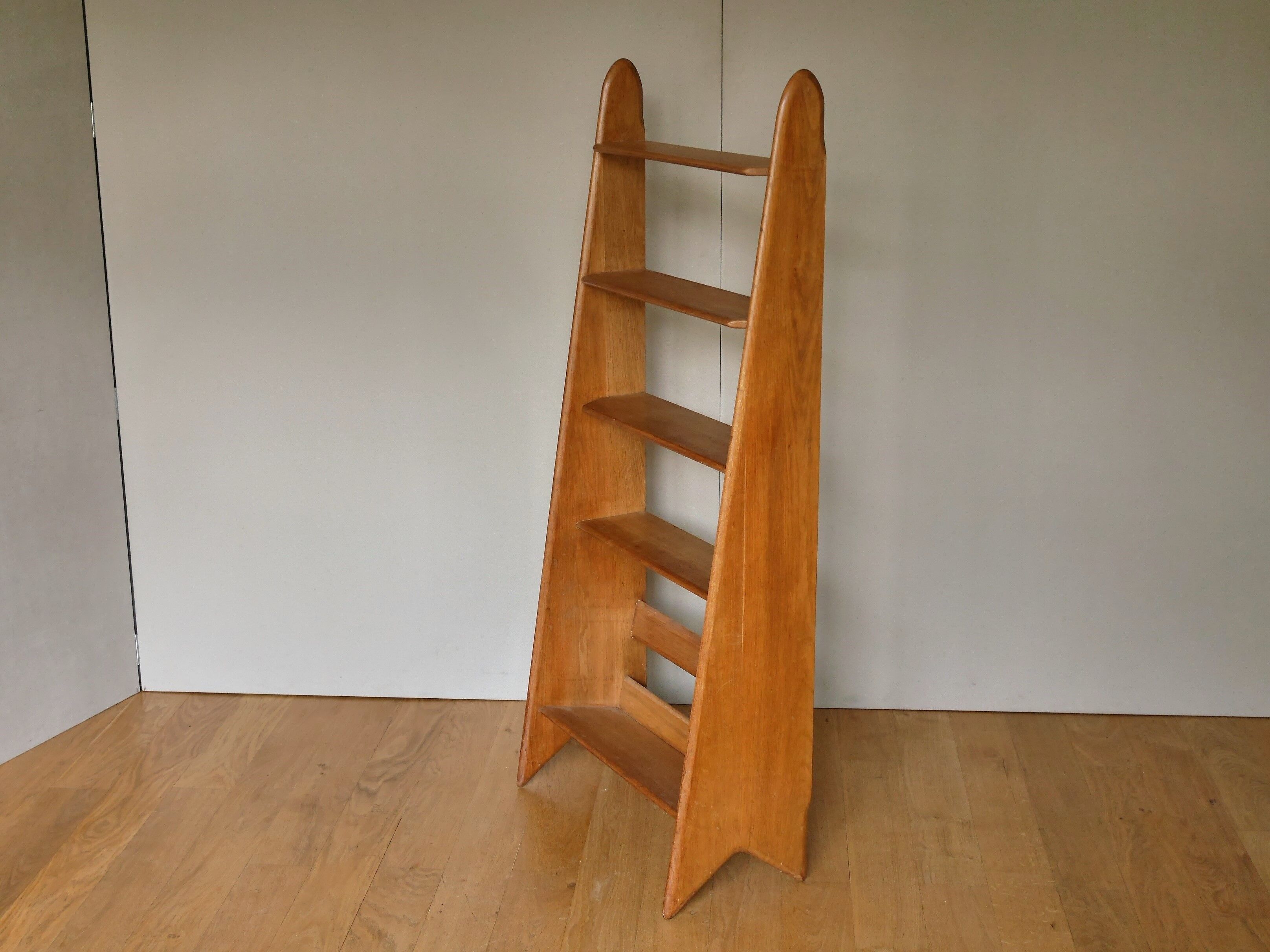 Solid oak shelf, Pierre Cruege 1950