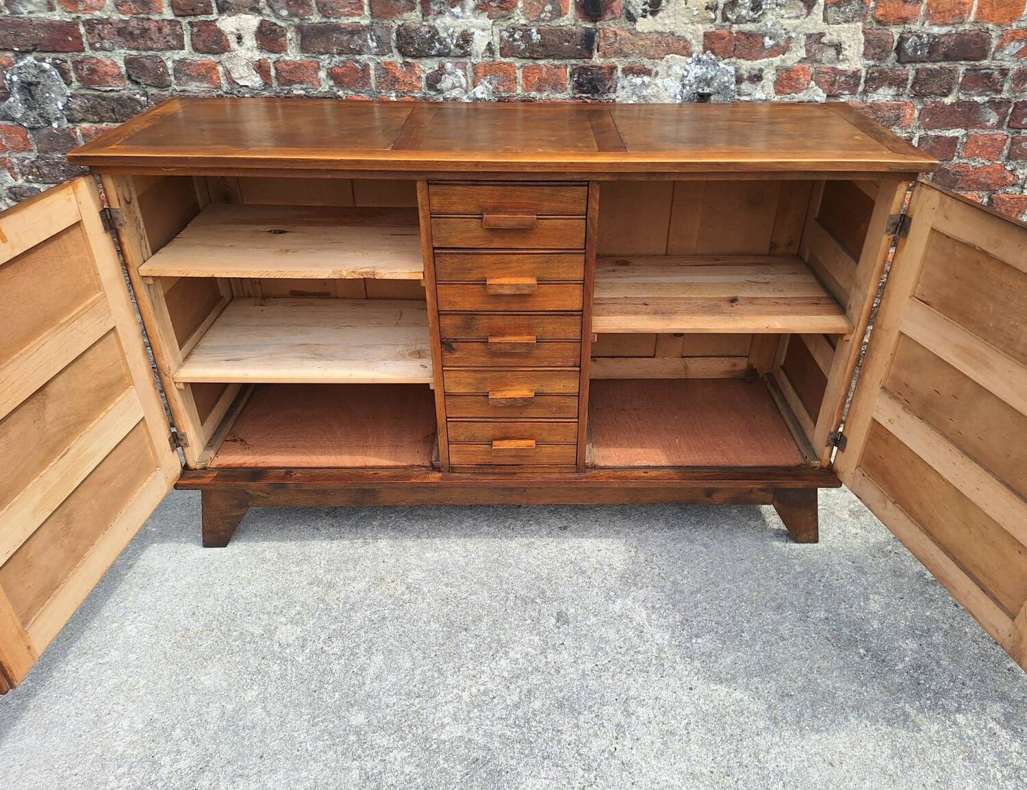 Buffet reconstruction René Gabriel vintage, meuble ancien dit de sinis