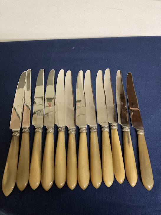 table knives