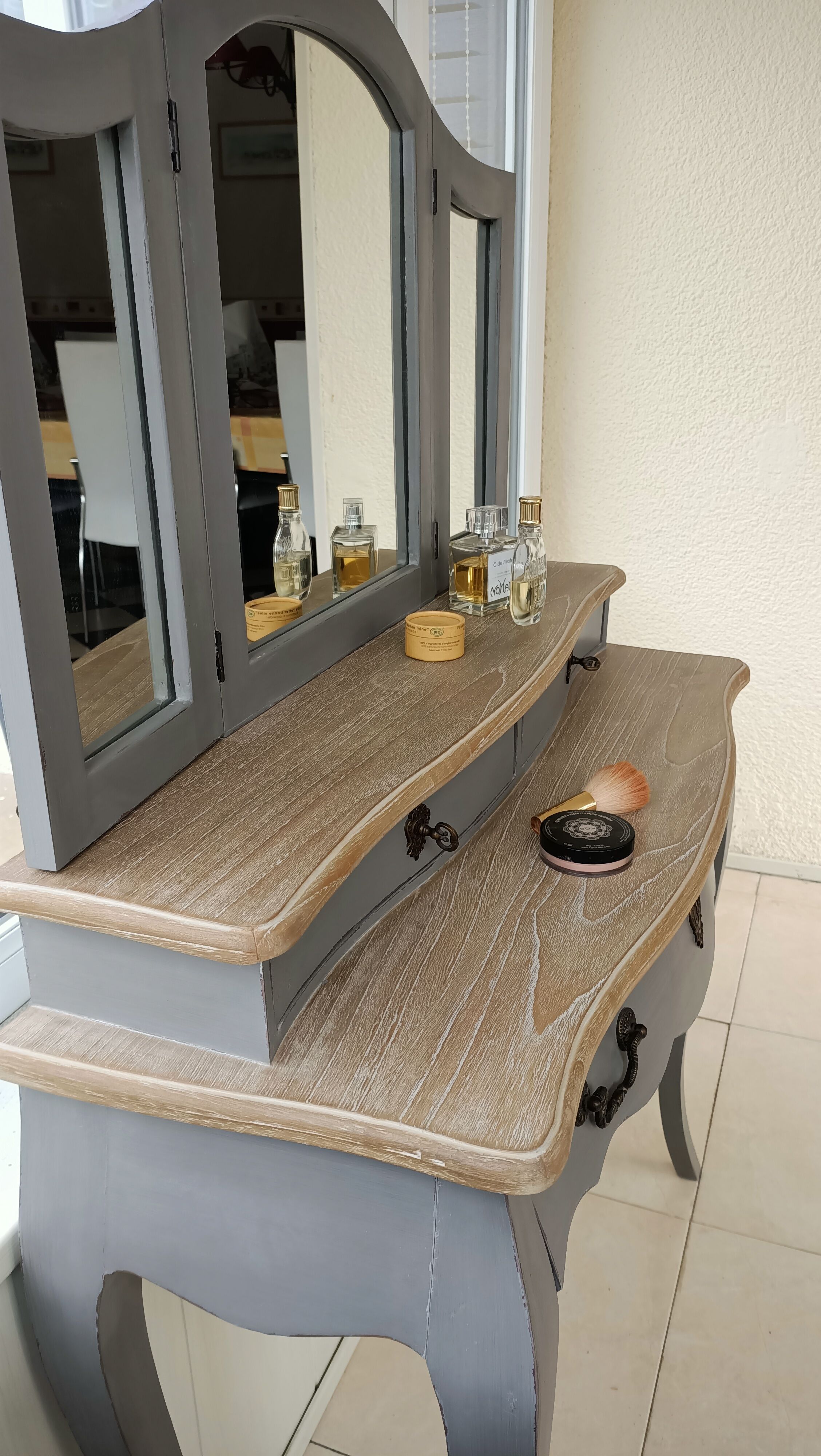 Coiffeuse à miroir triptyque