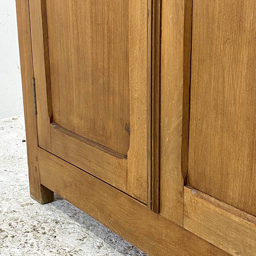 Parisian raw wood wardrobe