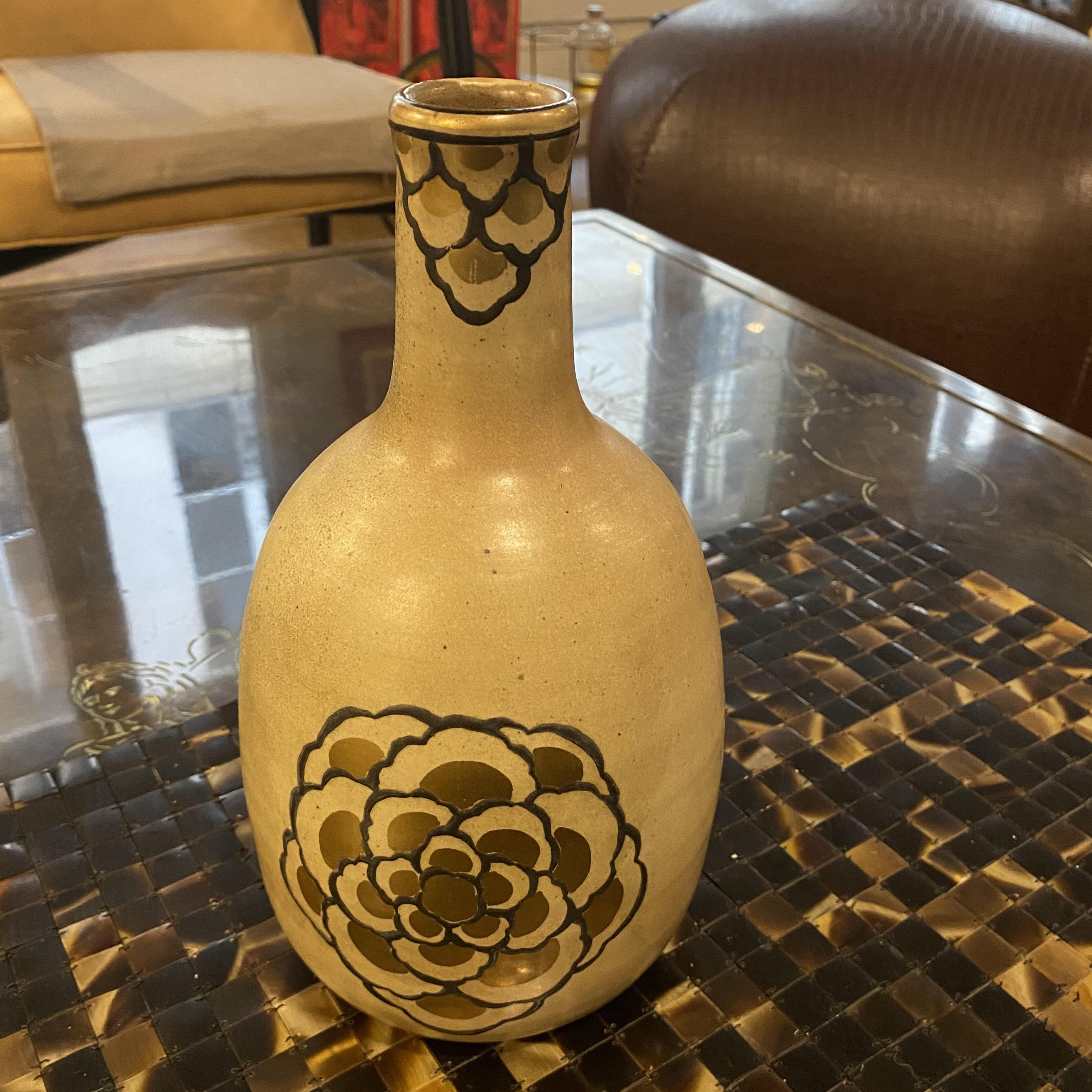 Ceramic vase ofvres 1930