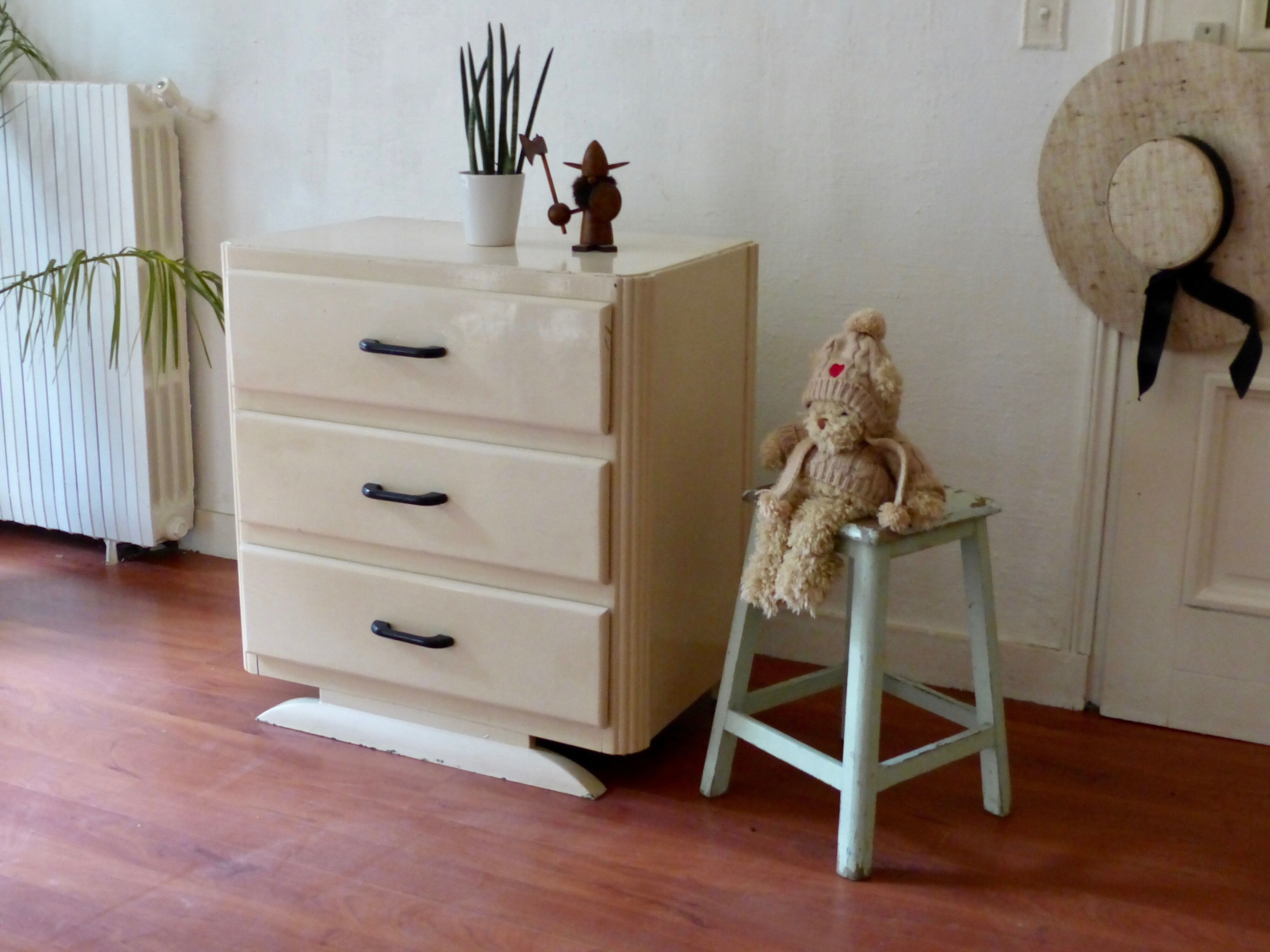 Commode vintage