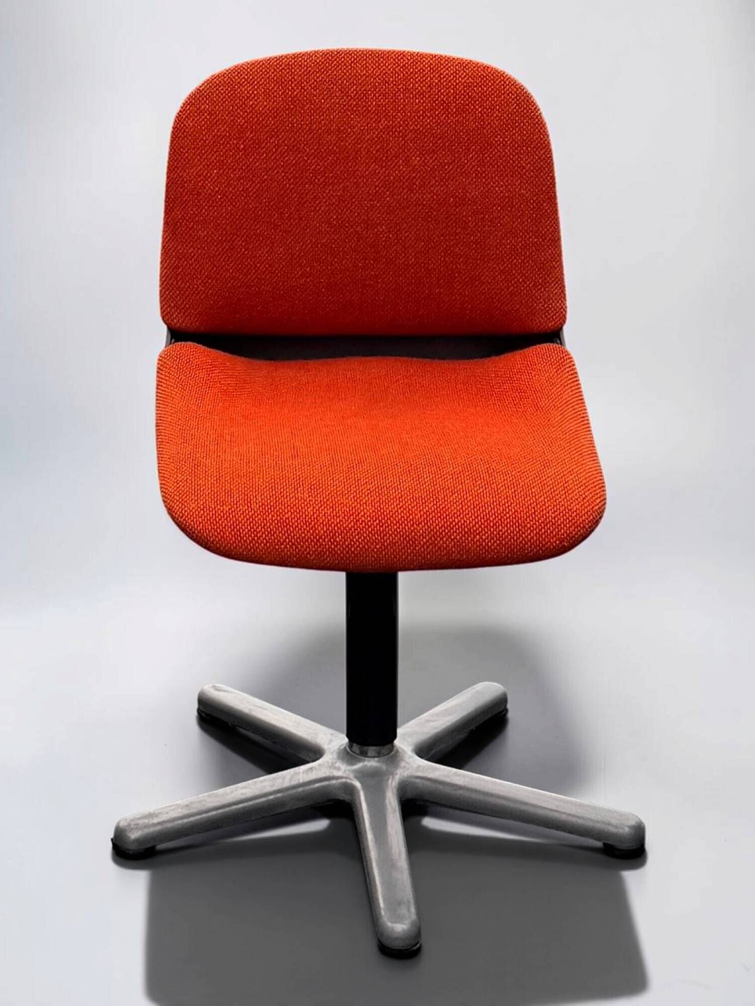 Vintage armchair model 231/5 in orange fabric by Wilkhahn
