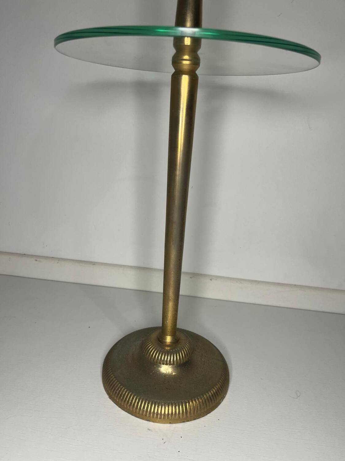 Cendrier sur pied vintage en laiton