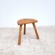 Tabouret de ferme tripode