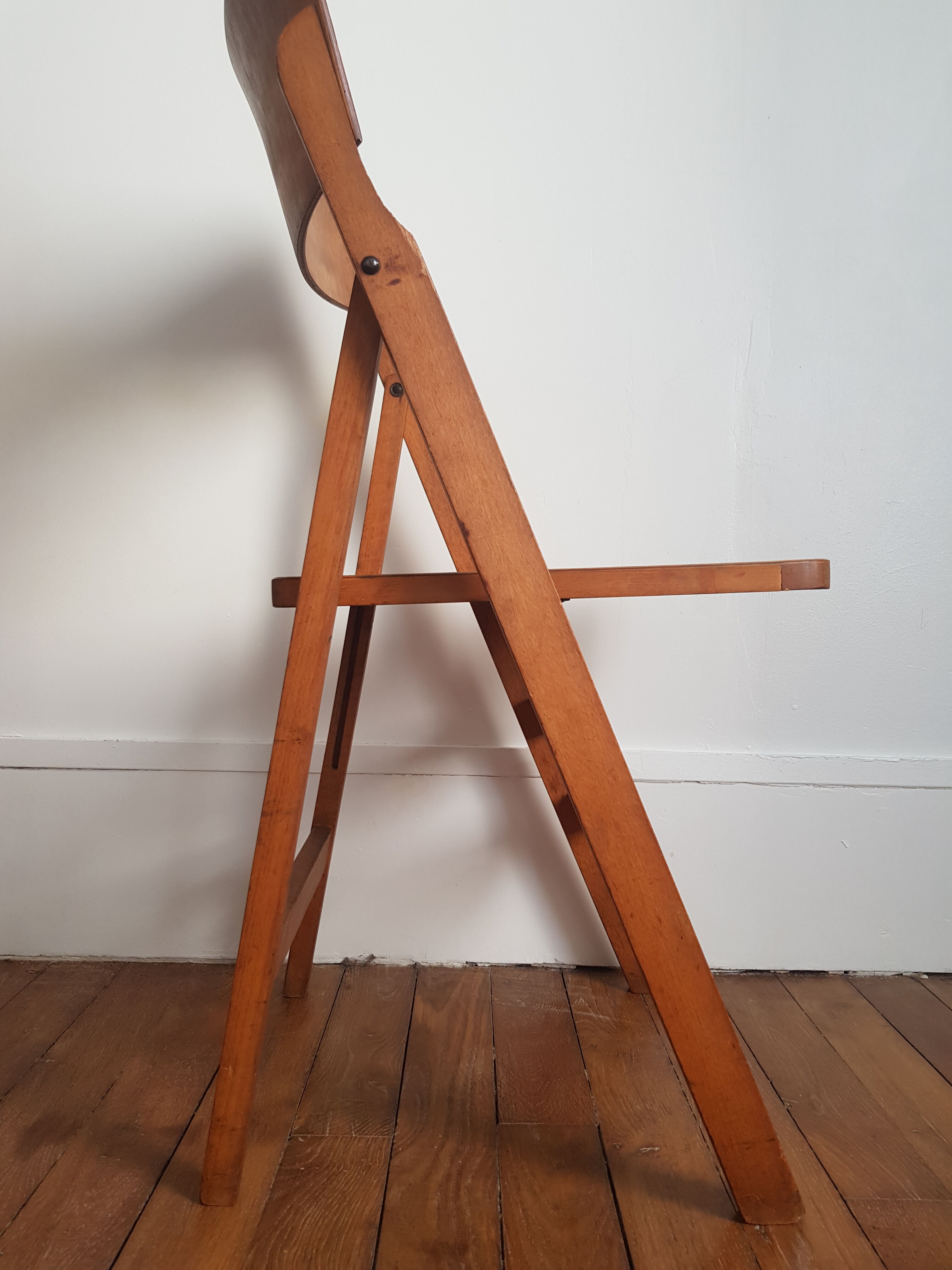 Baumann folding chair