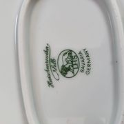 36-piece porcelain service
