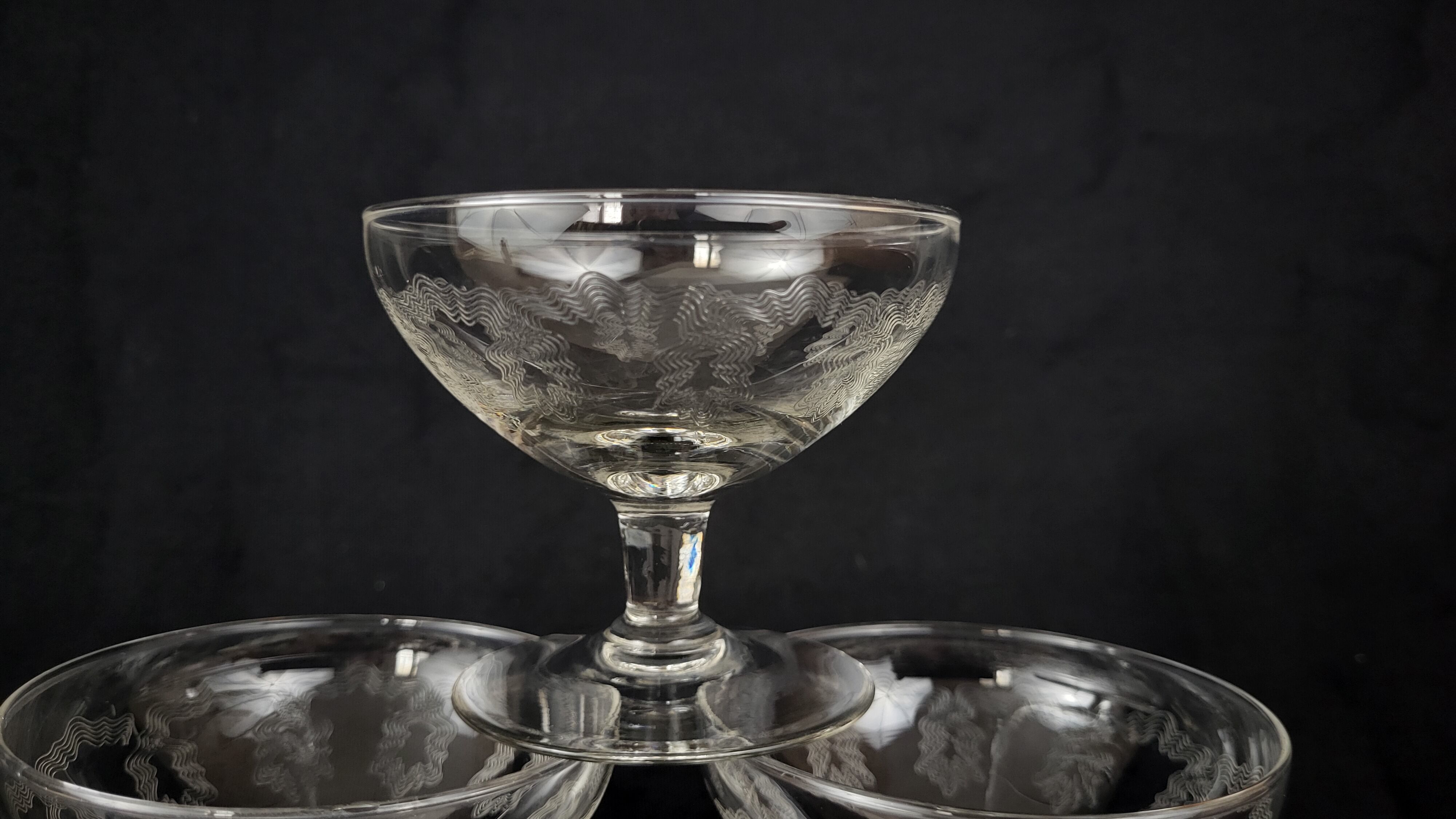 Set of 7 crystal champagne glasses