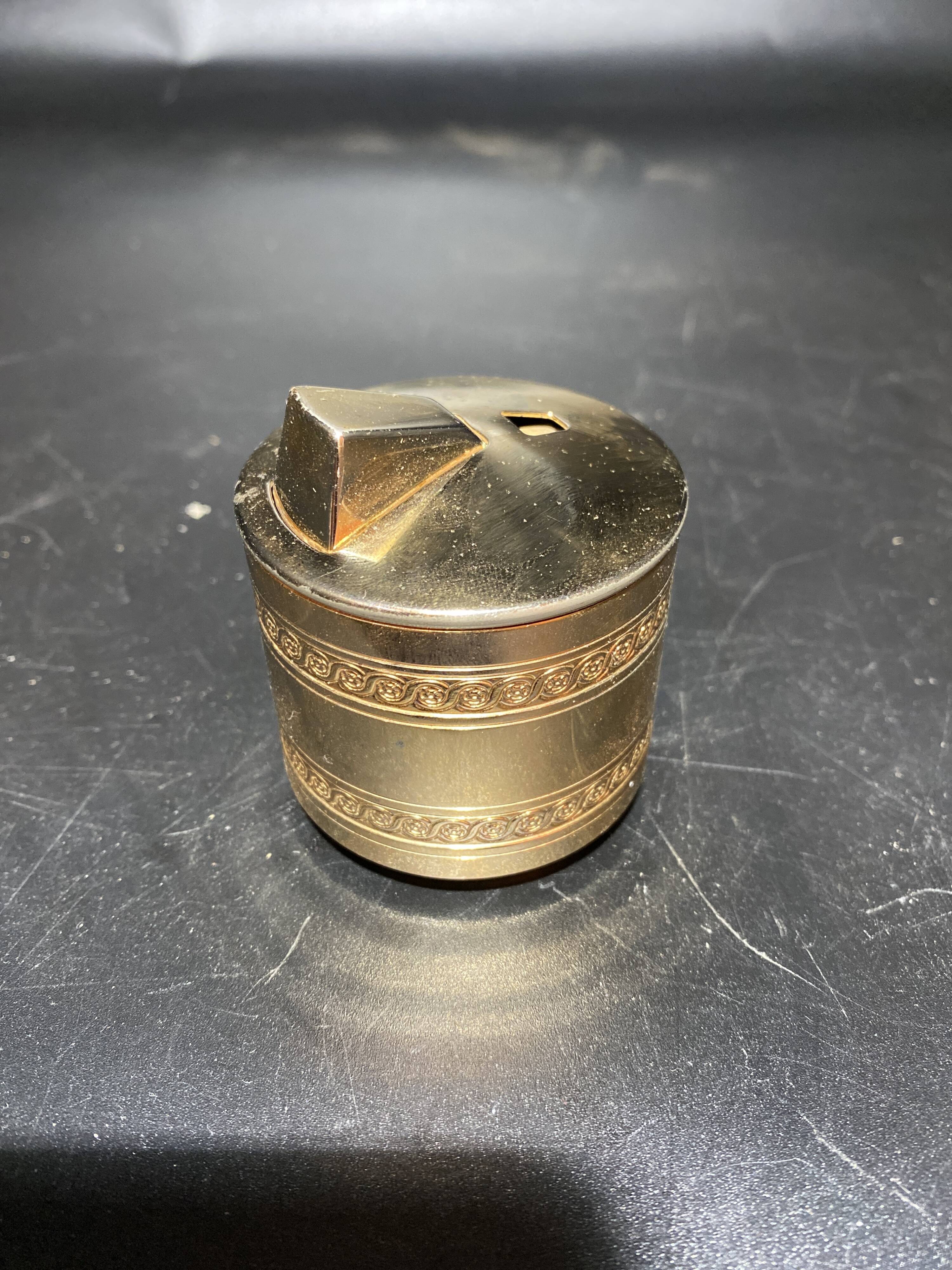 Flaminaire in gold metal