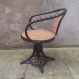 Thonet 5501 curved wooden armchair