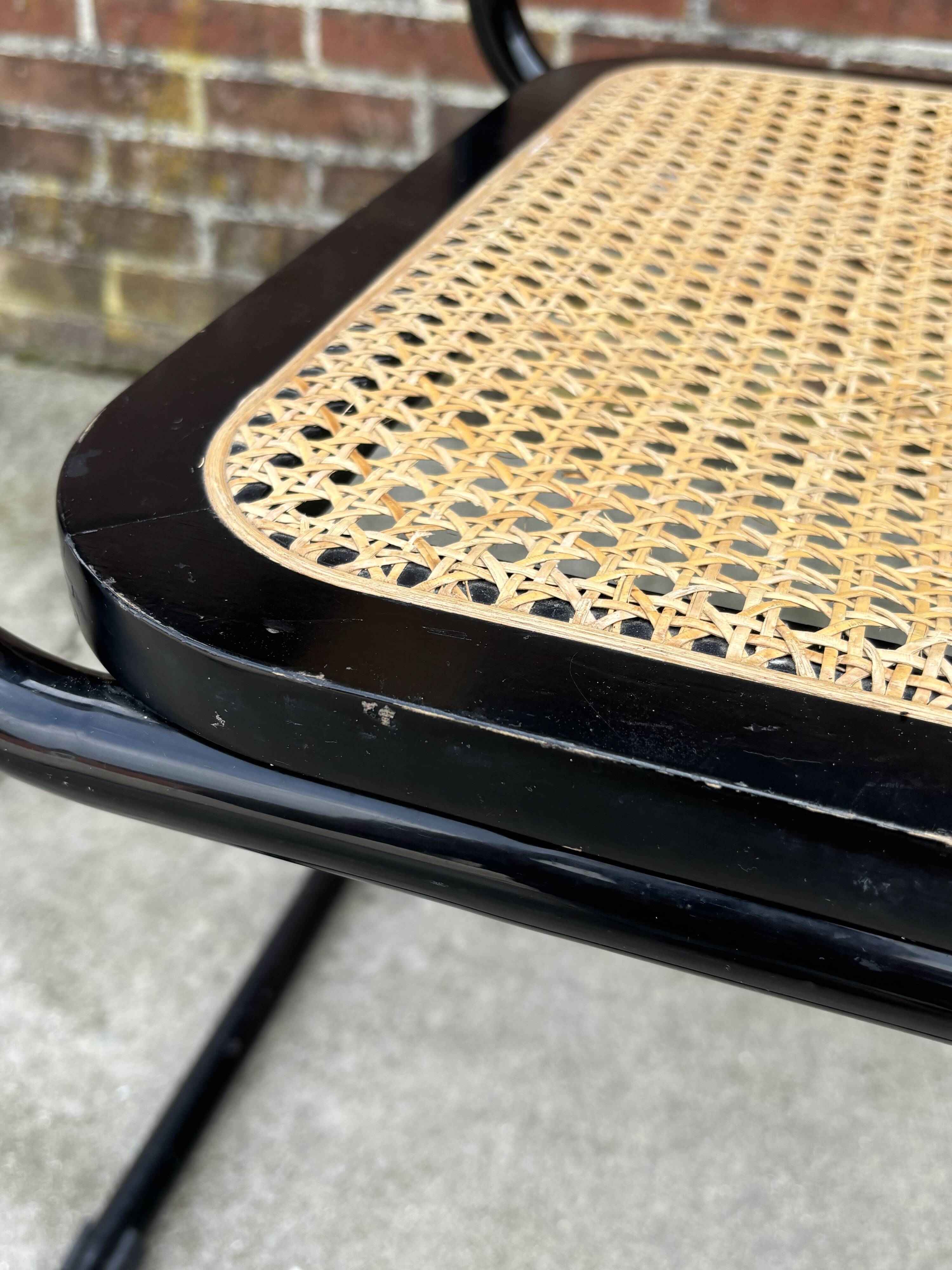 Vintage Cesca design chair b32 black model