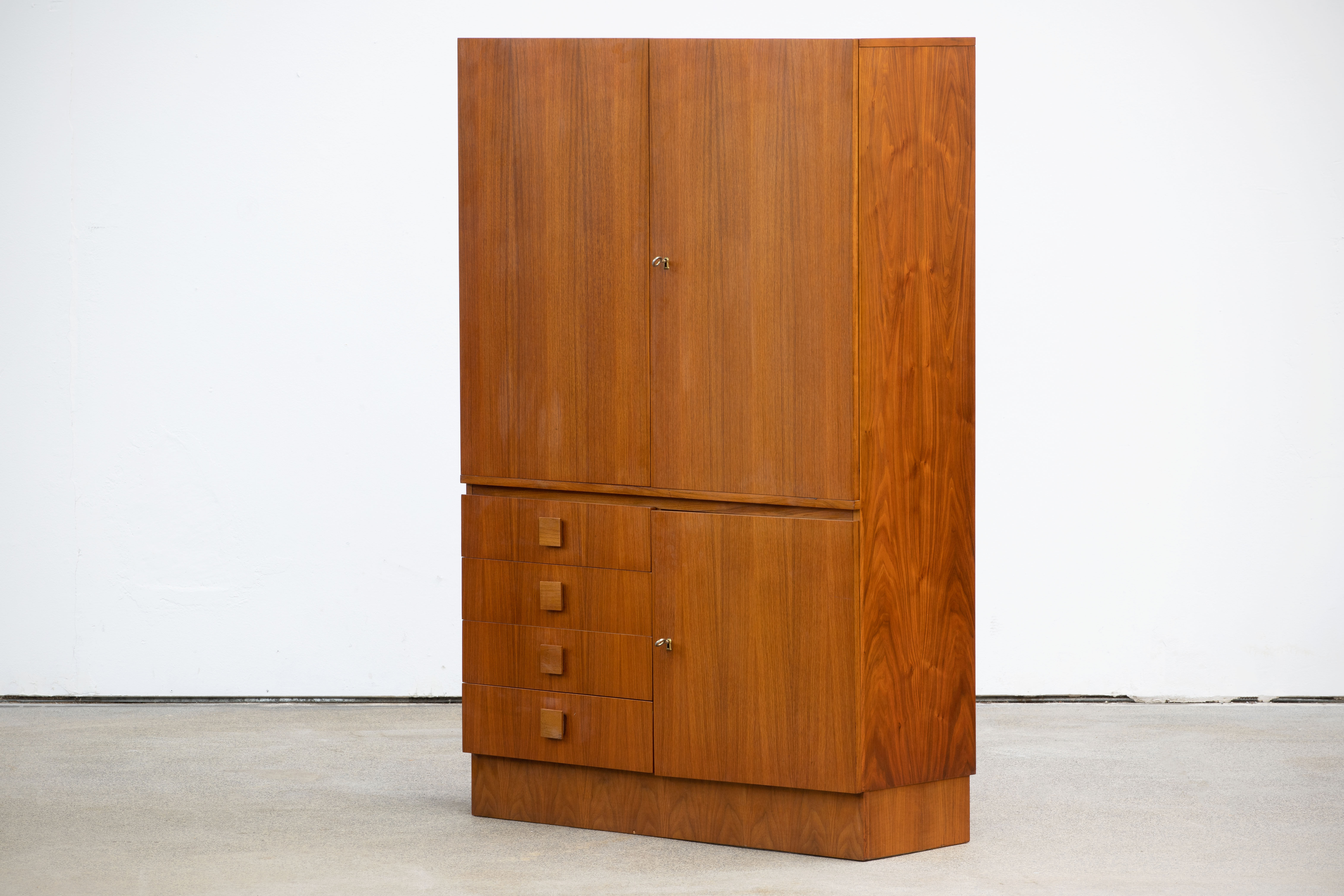 Scandinavian wardrobe 100 cm