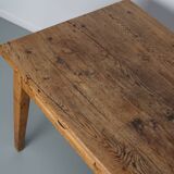 Table à manger antique de ferme rustique française en chêne doré clair du 19ème siècle