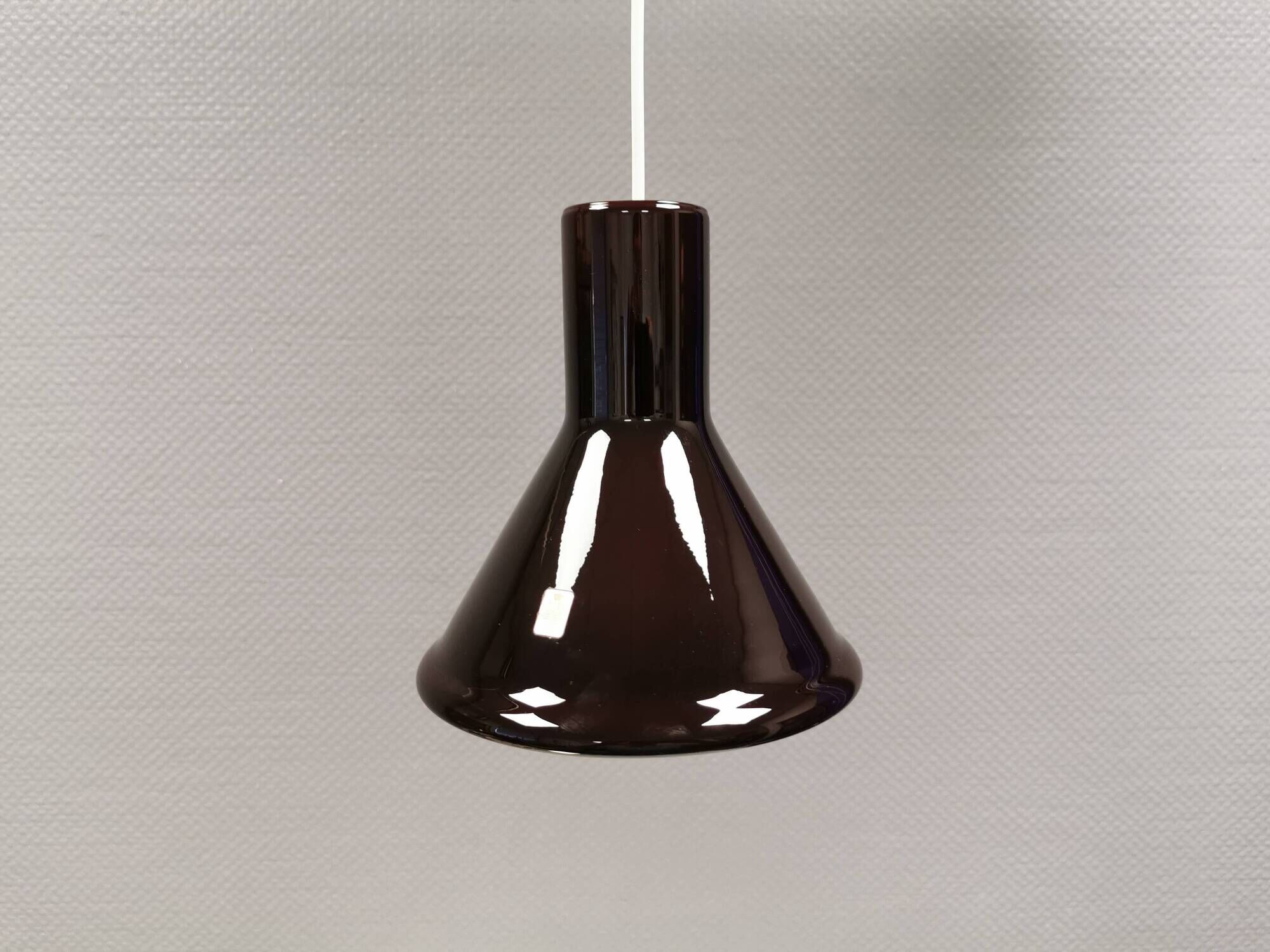 Holmegaard P&T pendant lamp with ‘aubergine’-coloured opal glass