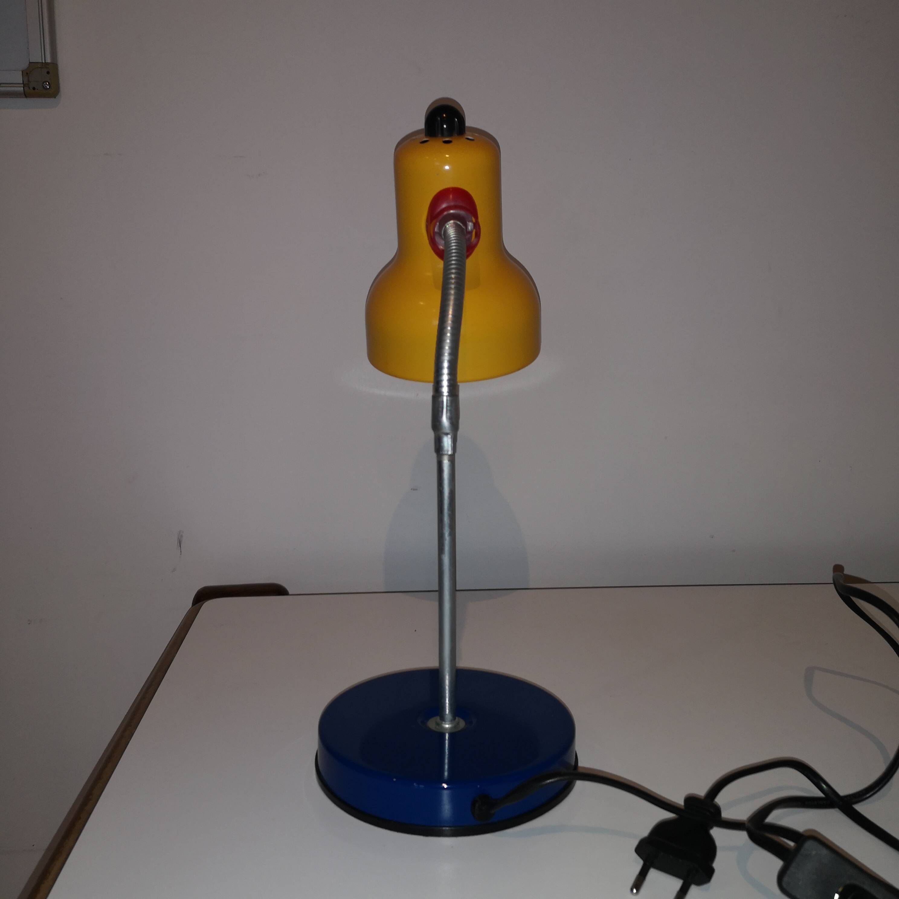 Vintage memphis style articulated desk lamp 1980