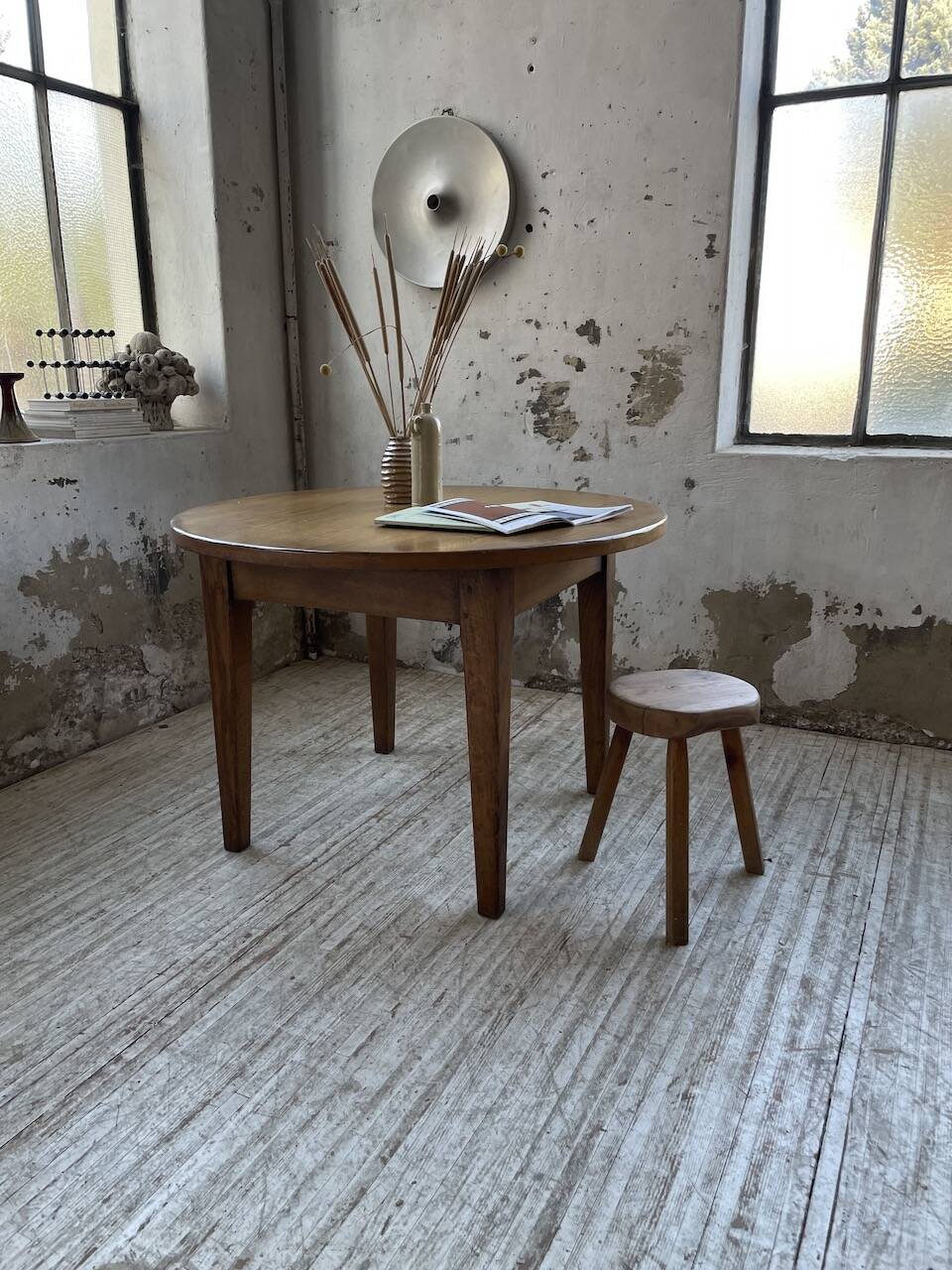 1950s round oak table