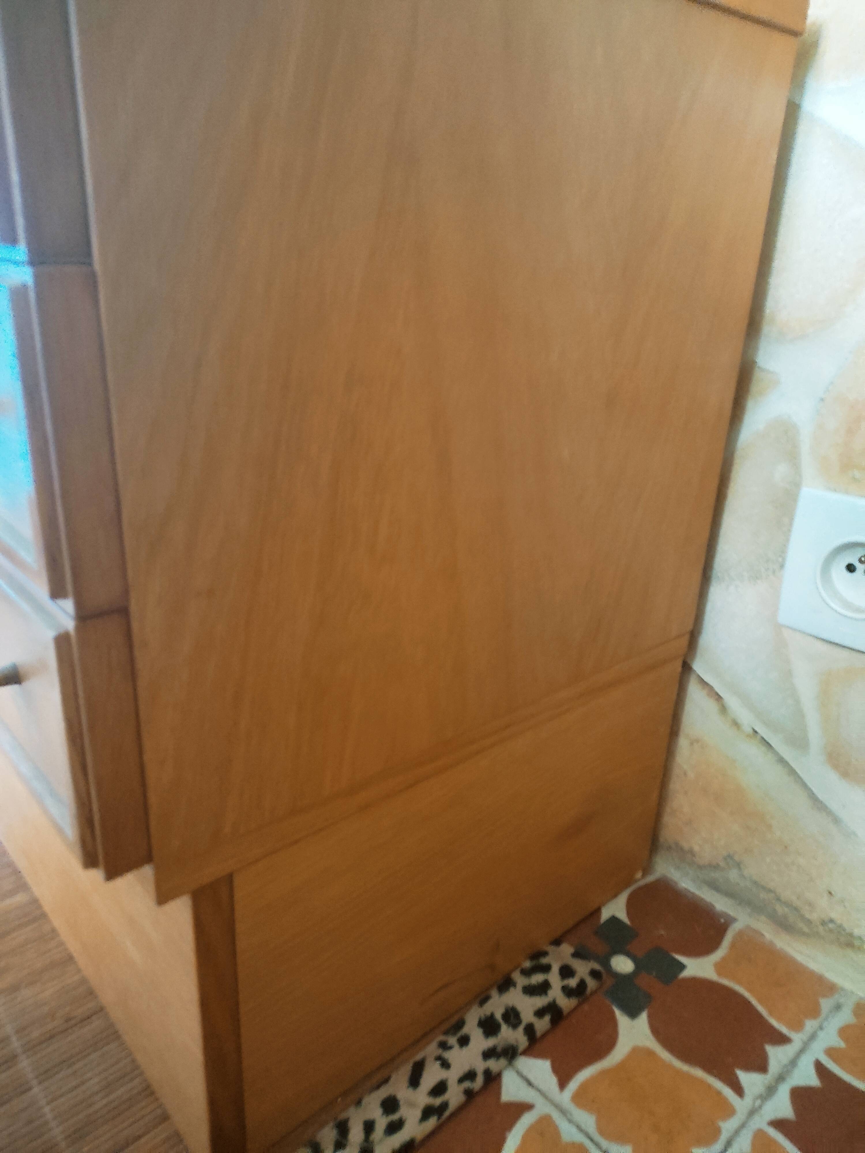 Bedside 3 drawers in light wood