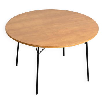 Table modèle 302 en frêne par Alain Richard, 1954, Meubles T.V.