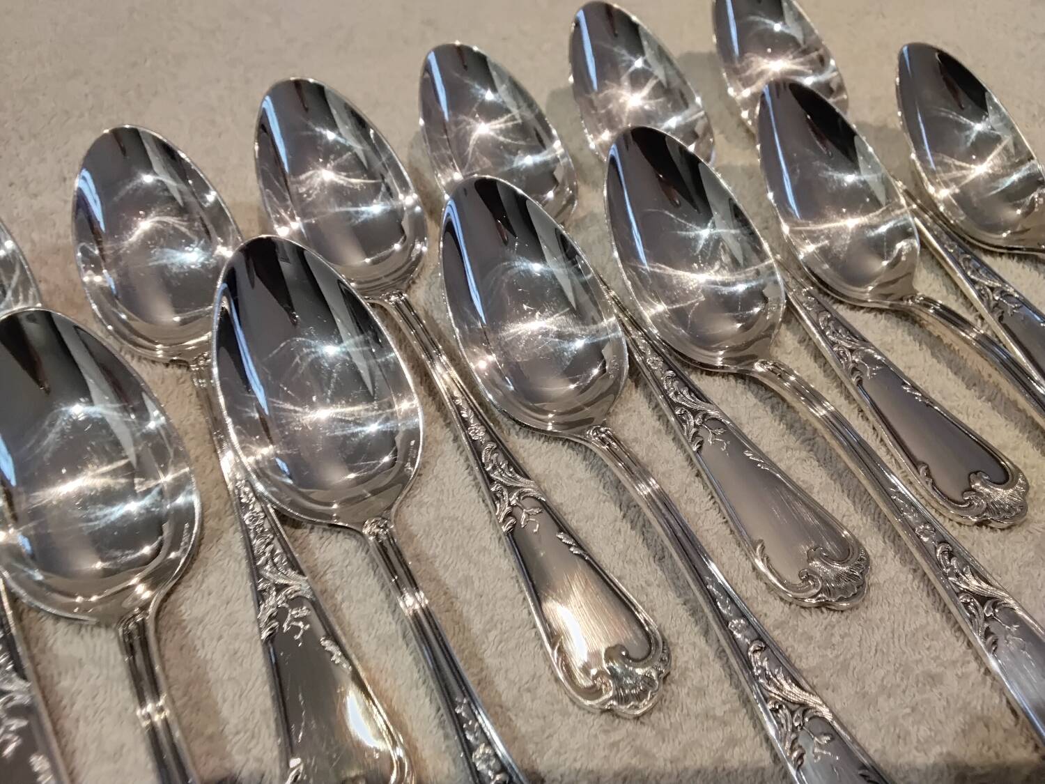 12 silver-plated dessert spoons, Ercuis silversmith, Louis XV 29