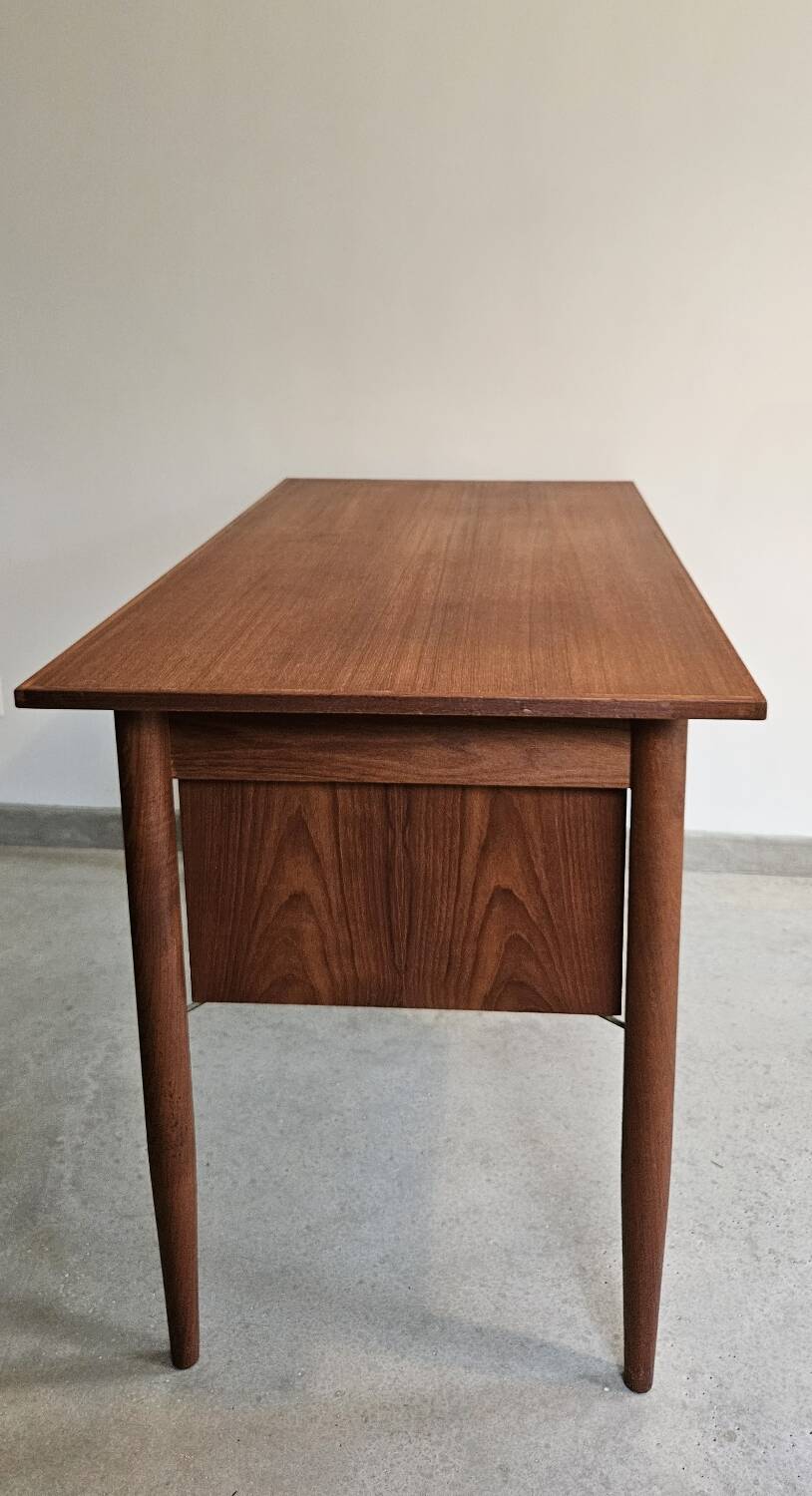 Gunnar Nielsen Tibergaard desk 1960 vintage Scandinavian teak