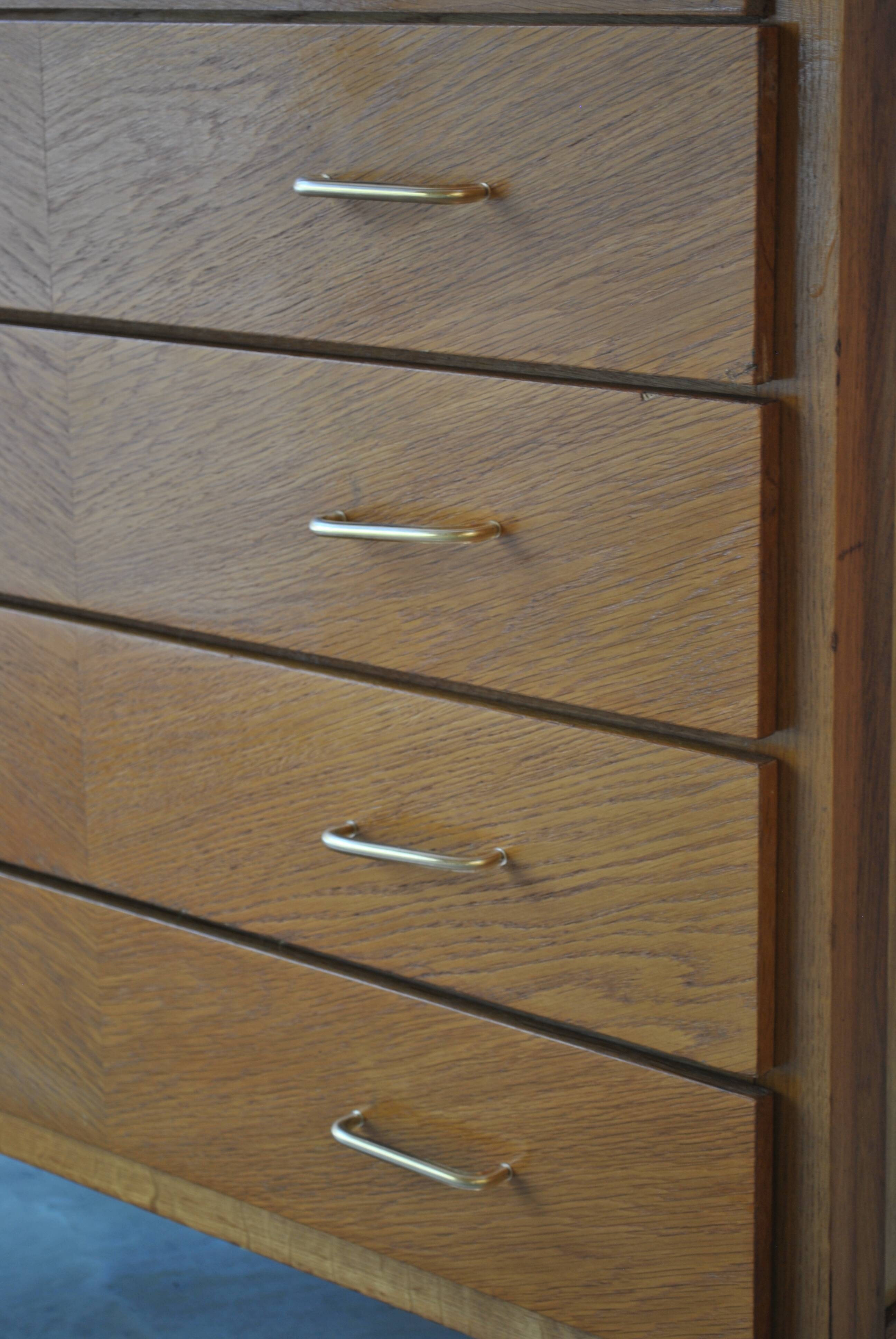 Chest of drawers vintage feet compass 1970