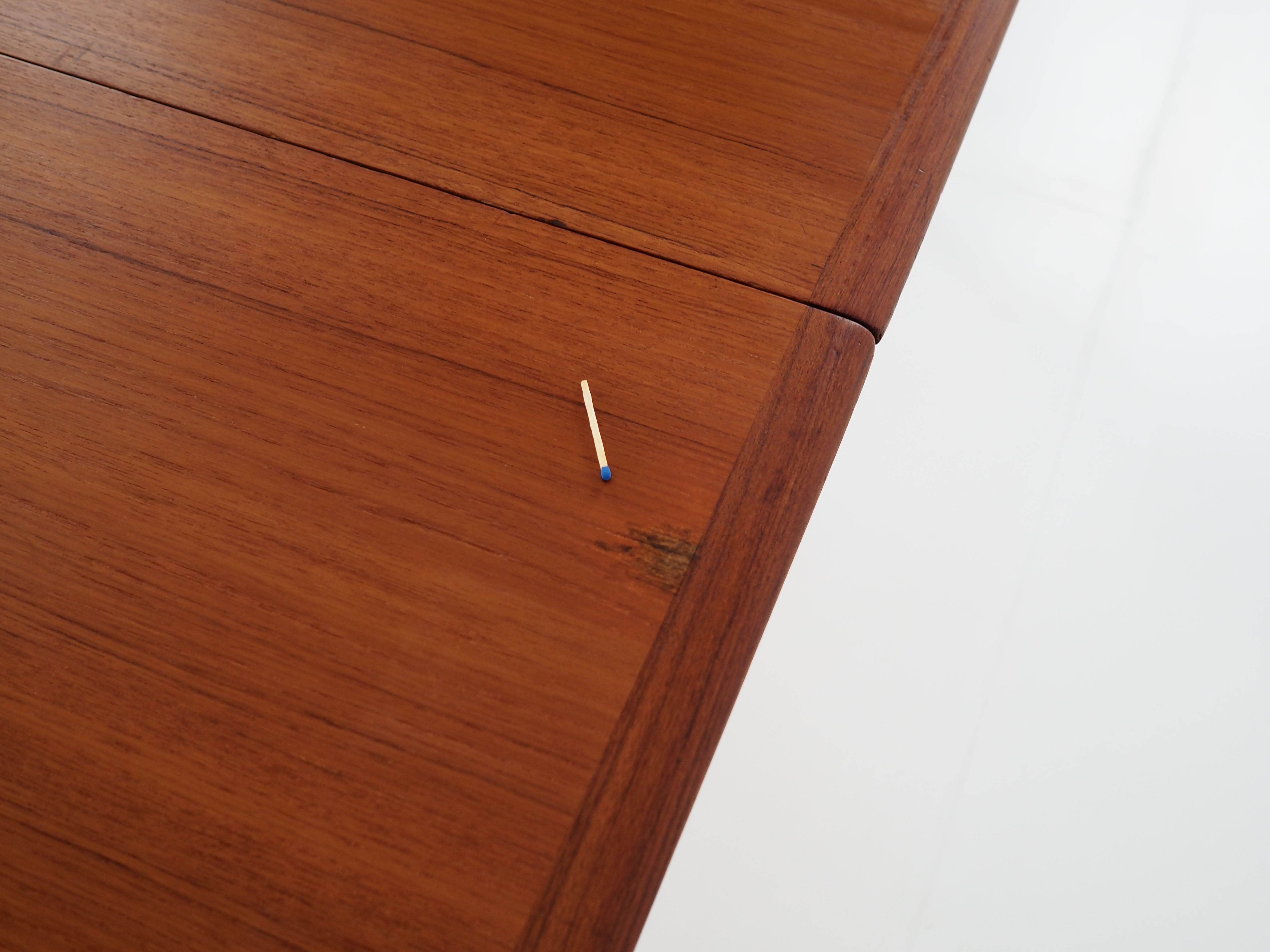 Round folding table, 1970s design