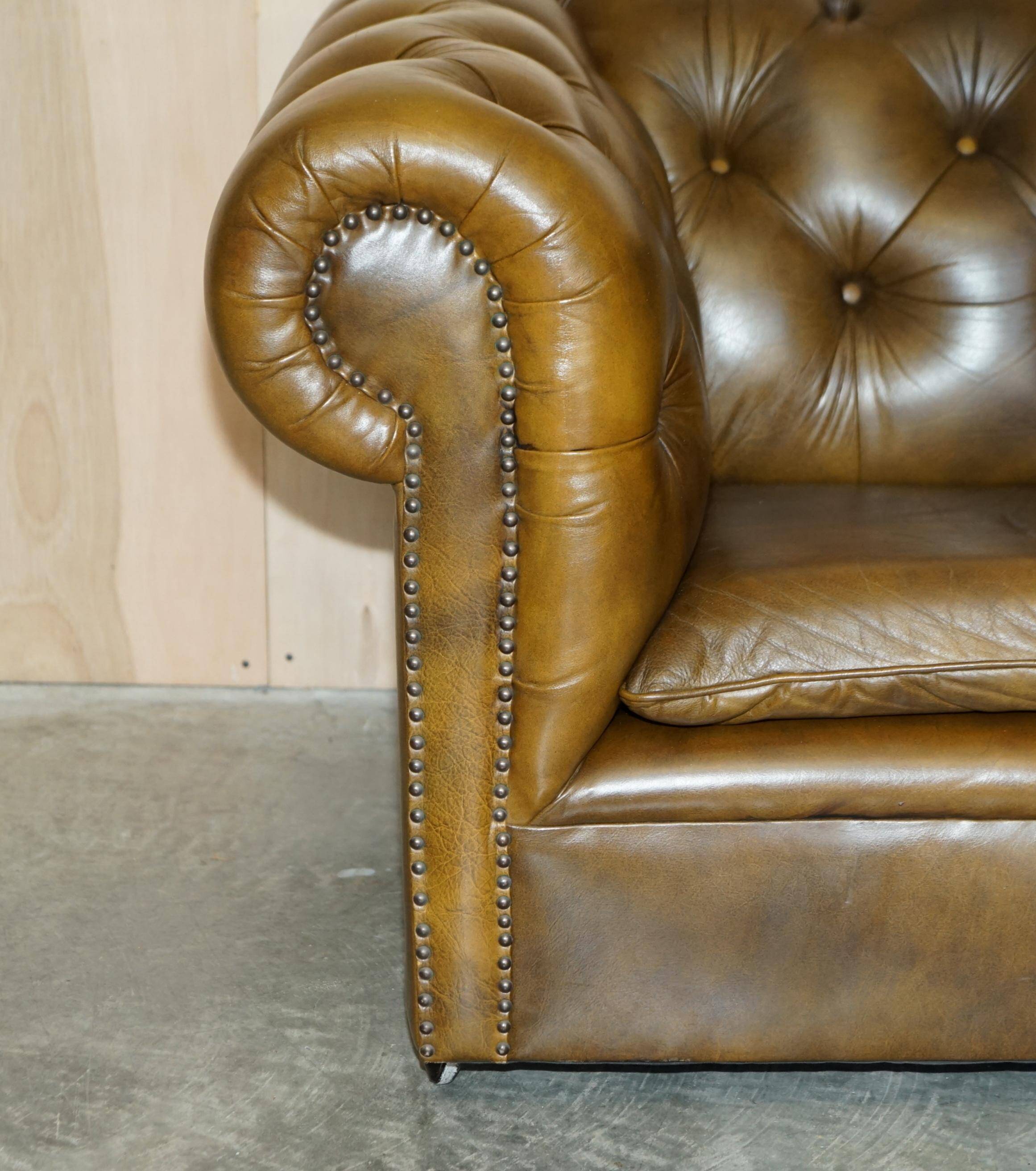 Ensemble vintage Chesterfield salon 3 pièces cuir