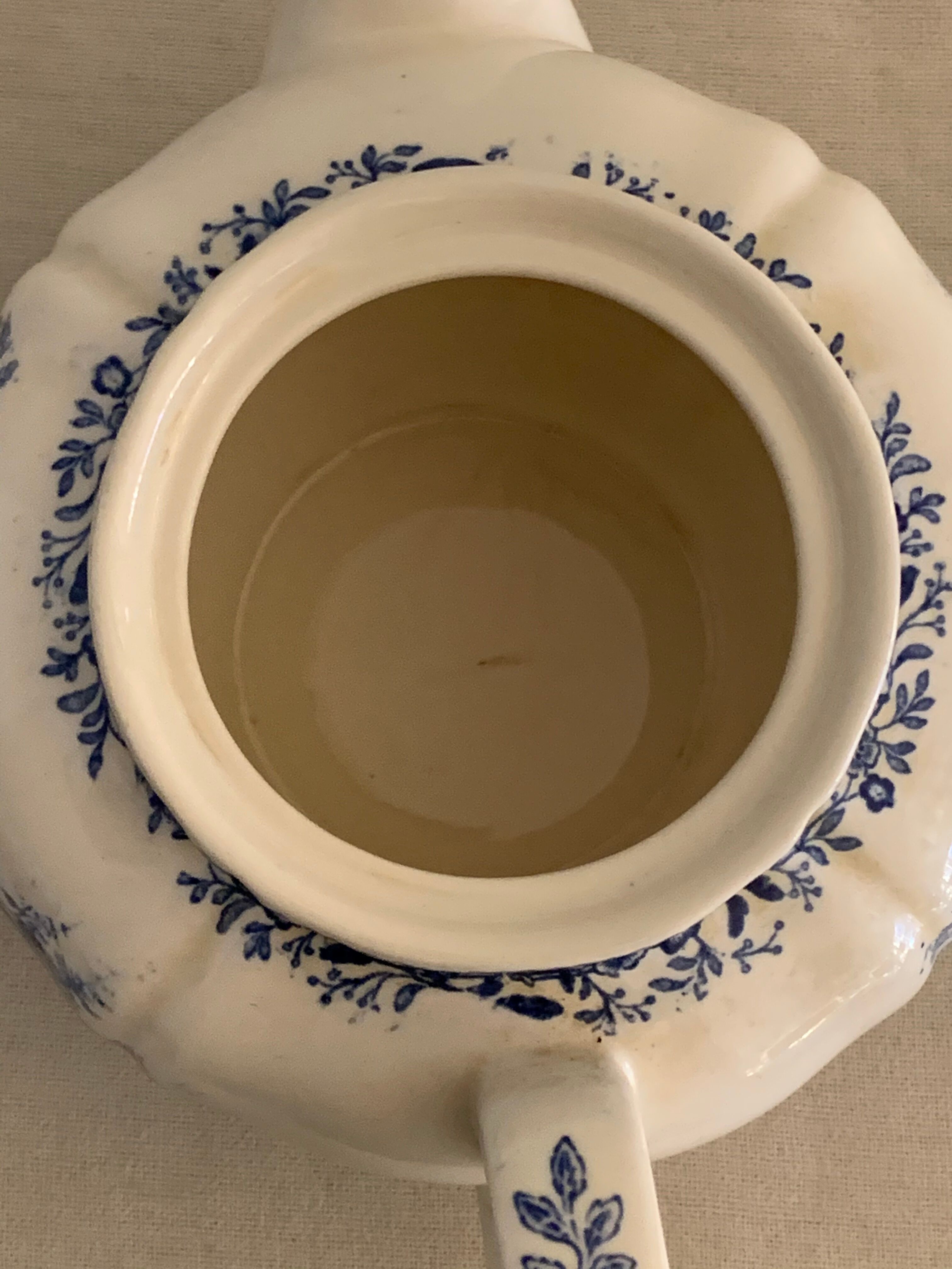 Old teapot with blue and white lid Villeroy and Boch Burgenland