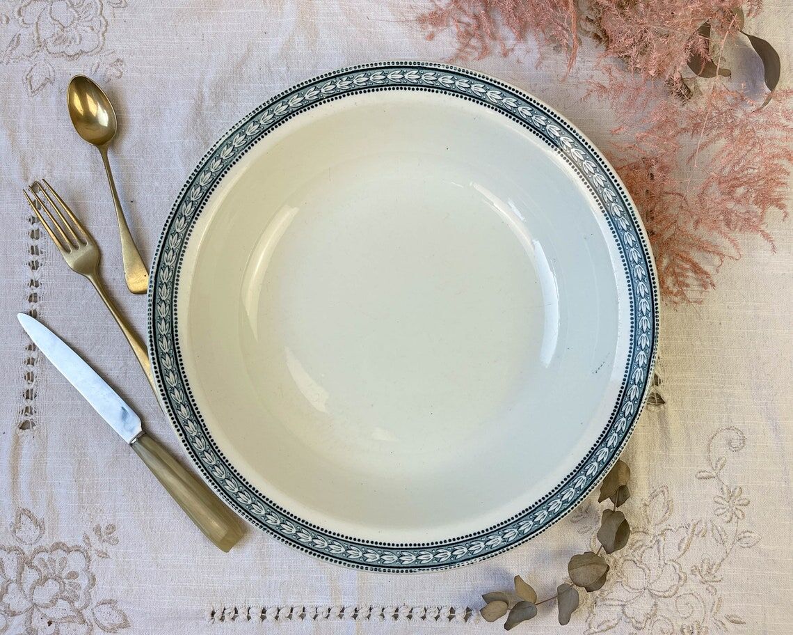 Vintage hollow dish Terre de fer St Amand & Hamage model Laurier made in France