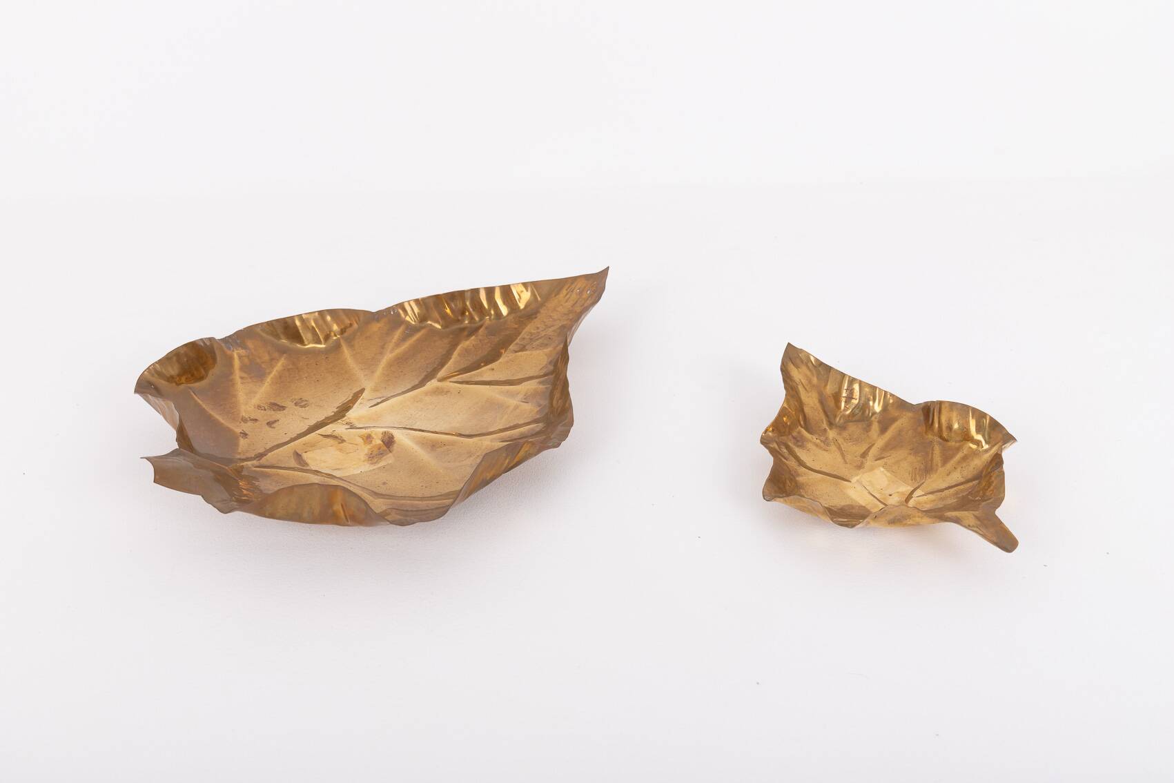 Decorative brass leaf bowl set, Italy