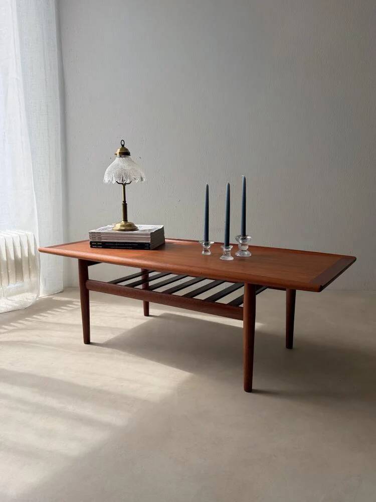 Grete Jalk teak coffee table Glostrup Møbelfabrik 1960s