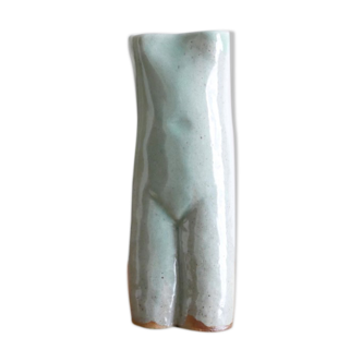 Vase anthropomorphe bleu de Martin Hammond