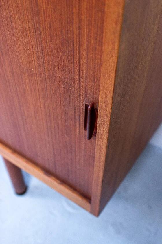 Ejnar Larsen & Aksel Bender sideboard with sliding doors, teak, vintage mid-century Danish design, Næstved Møbelfabrik.