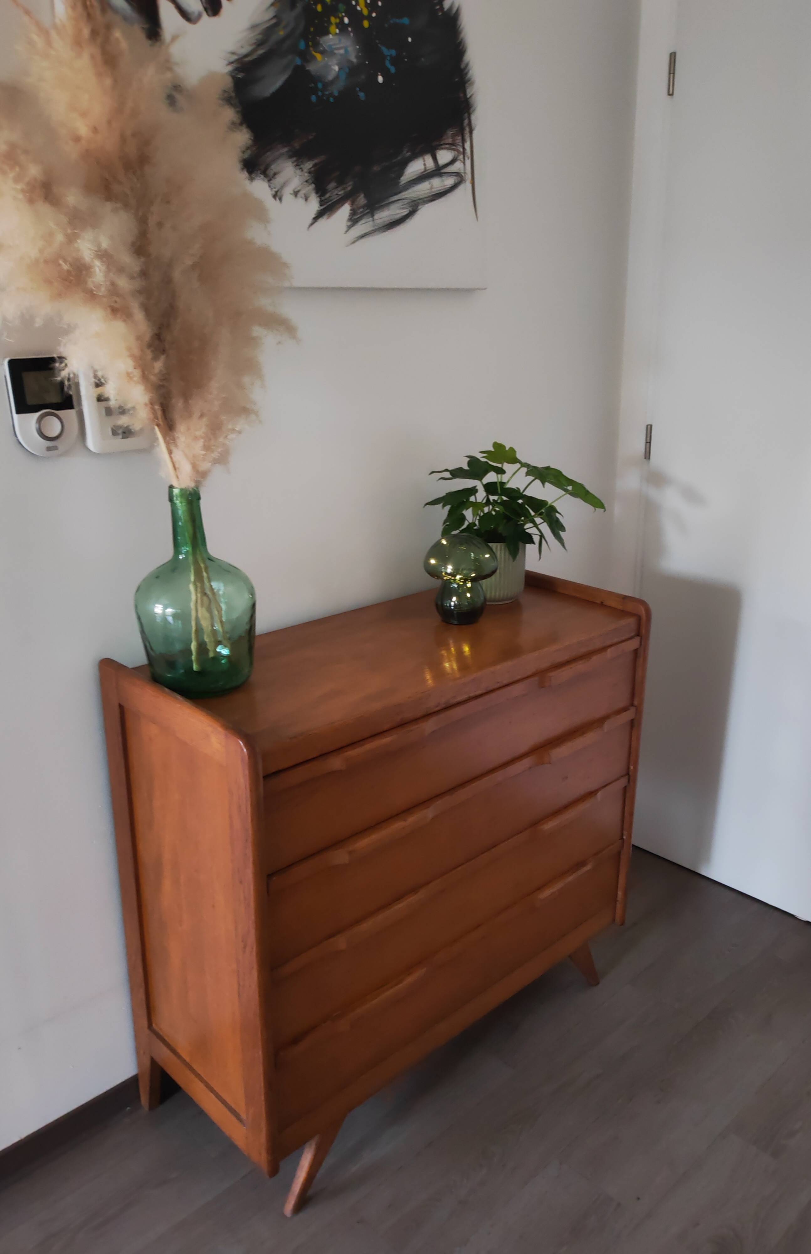 Scandinavian chest of drawers
