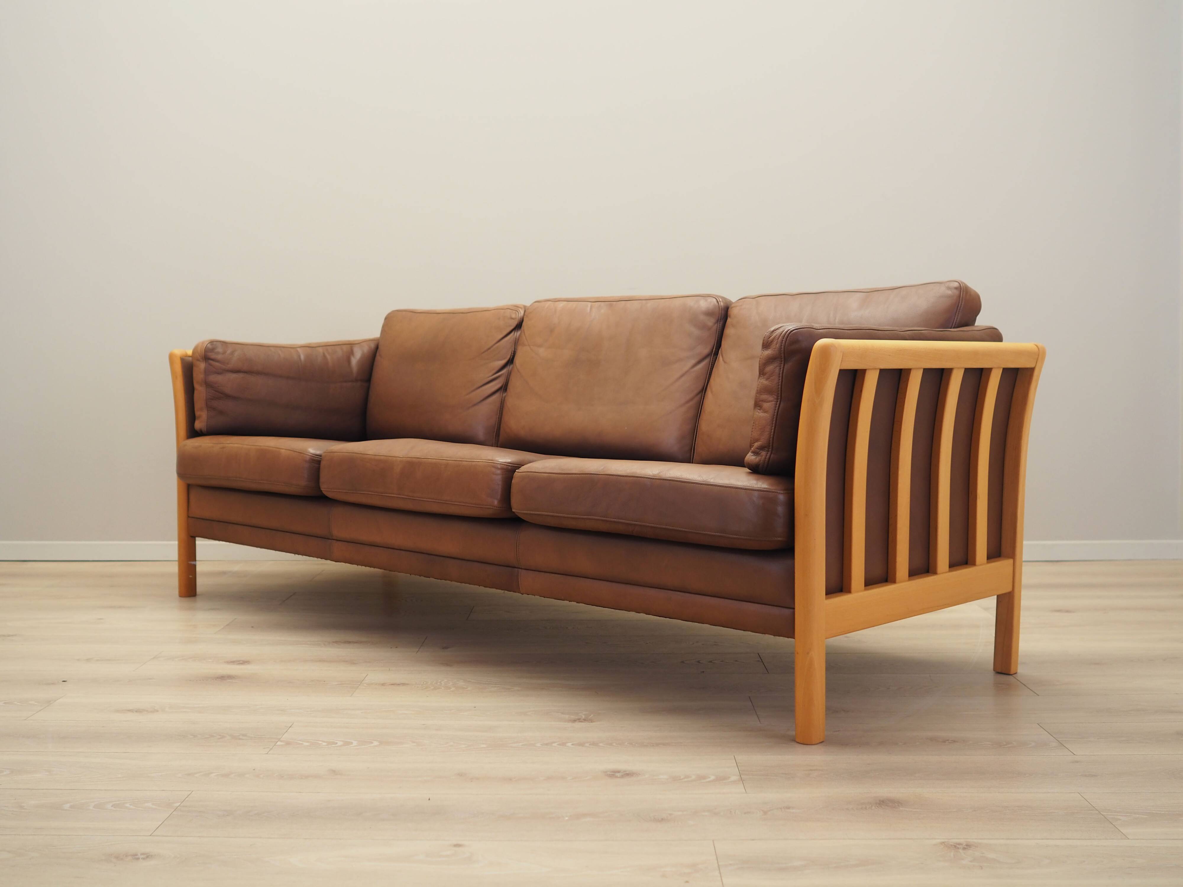 Brown leather sofa, Danish design, 1970s, production: Denmark