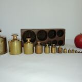 Box of 14 weights for Roman scale