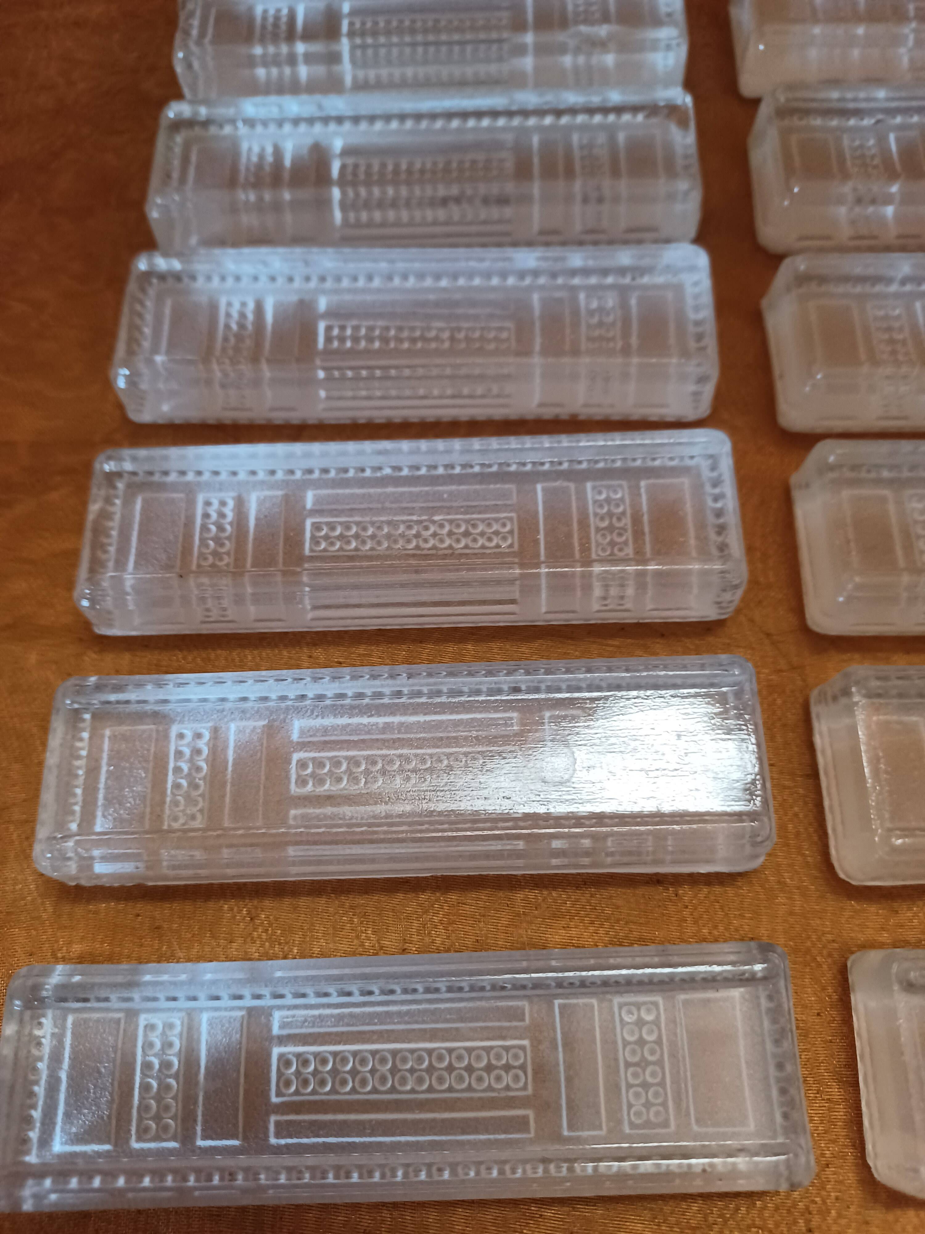 12 glass knife holders